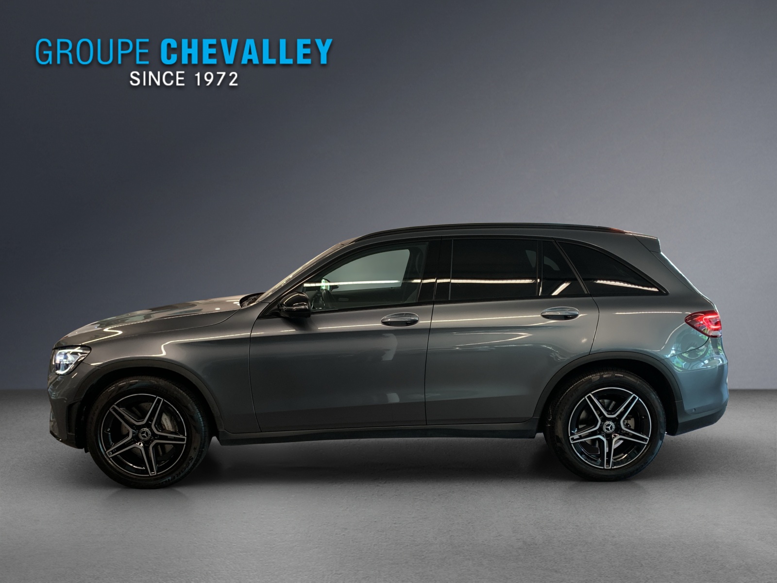 MERCEDES-BENZ GLC 200 4M Night Star-showroom-element-3