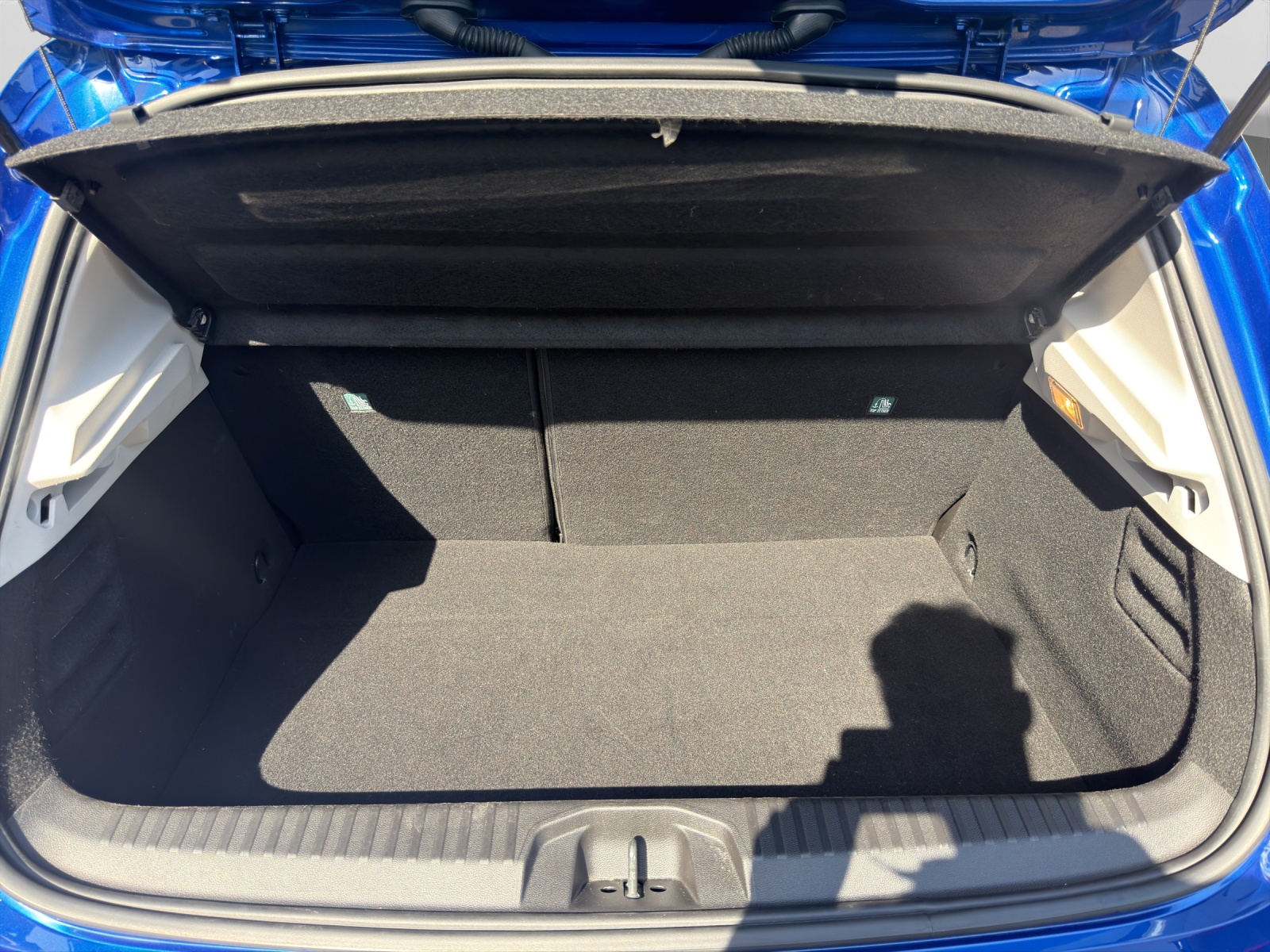 RENAULT Clio 1.6 E-Tech Intens-image-13