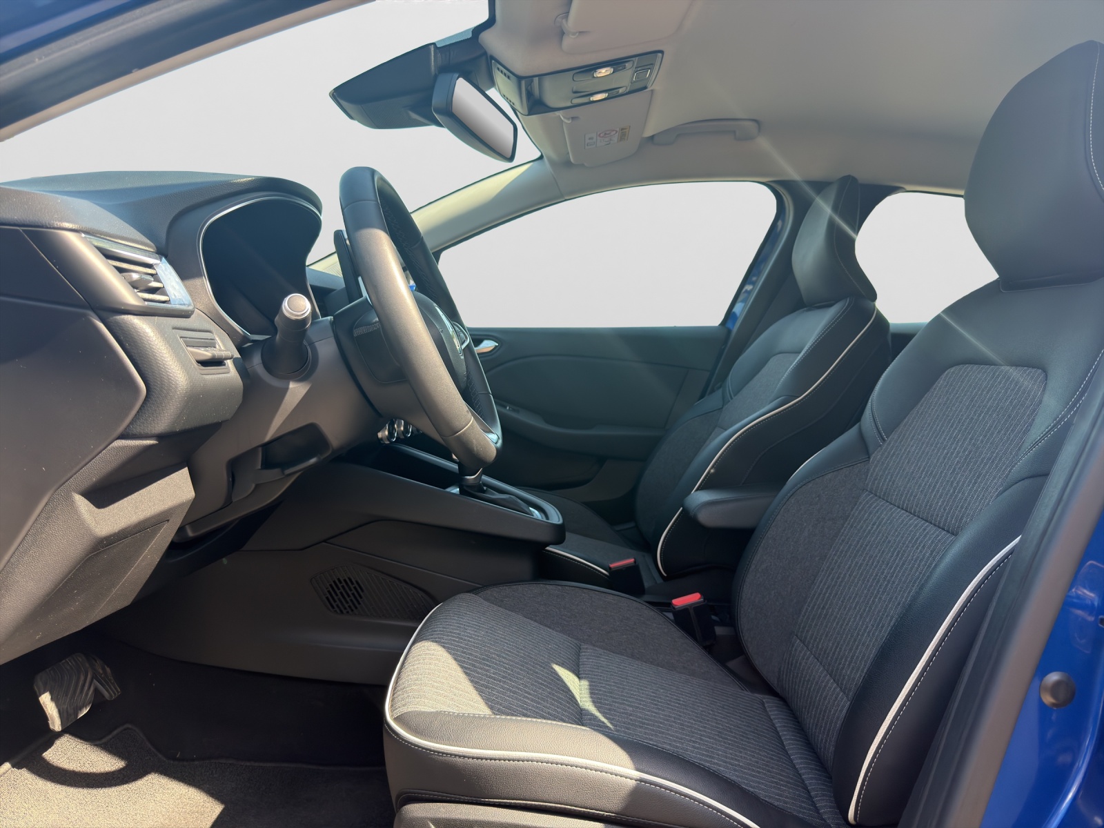 RENAULT Clio 1.6 E-Tech Intens-image-8