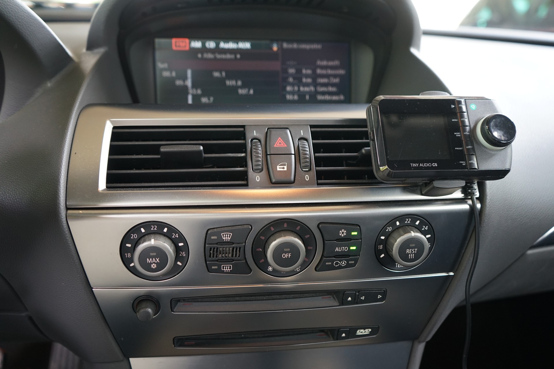 BMW 645i-image-6