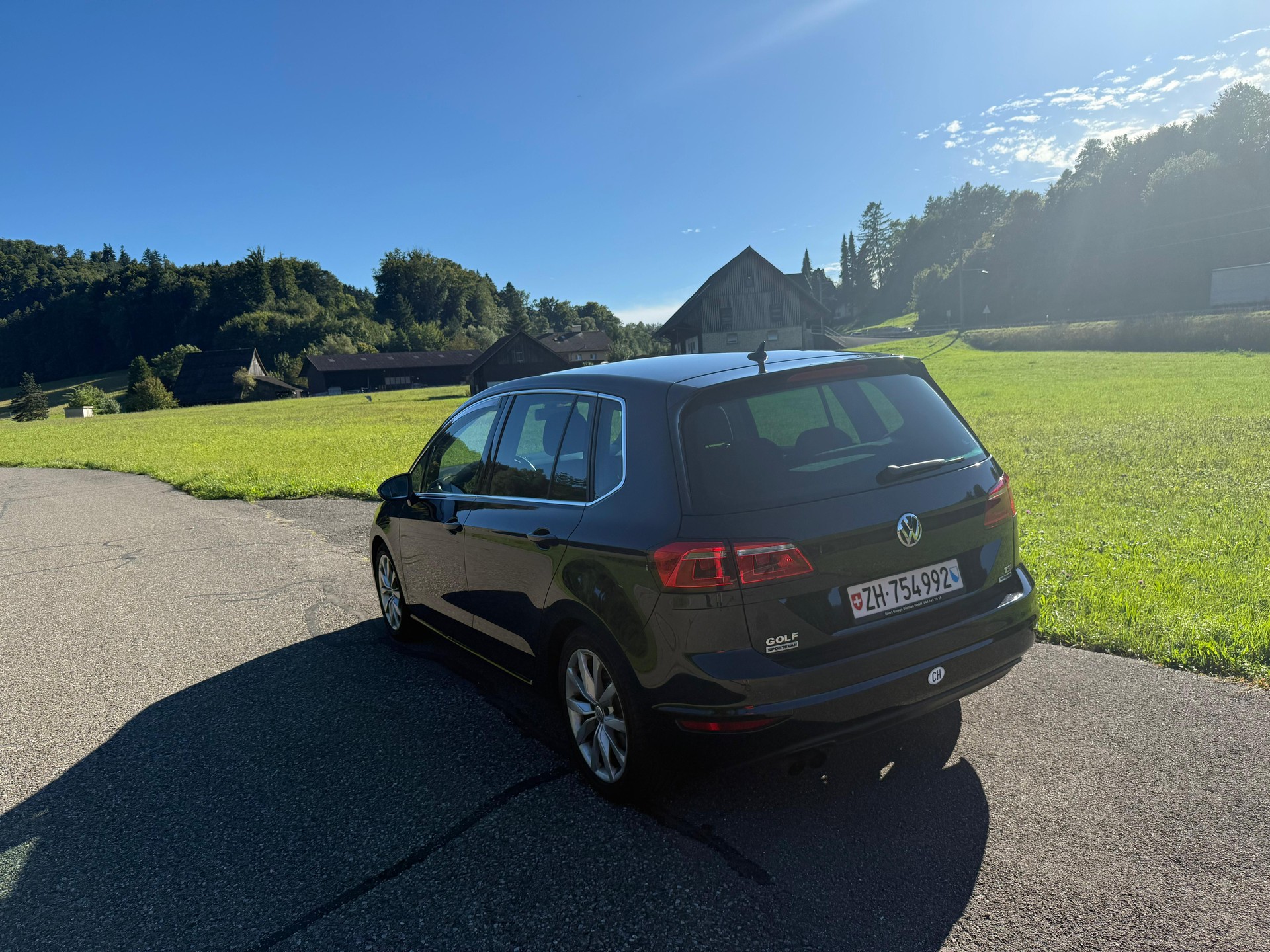VW Golf Sportsvan 1.4 TSI Highline DSG-image-3