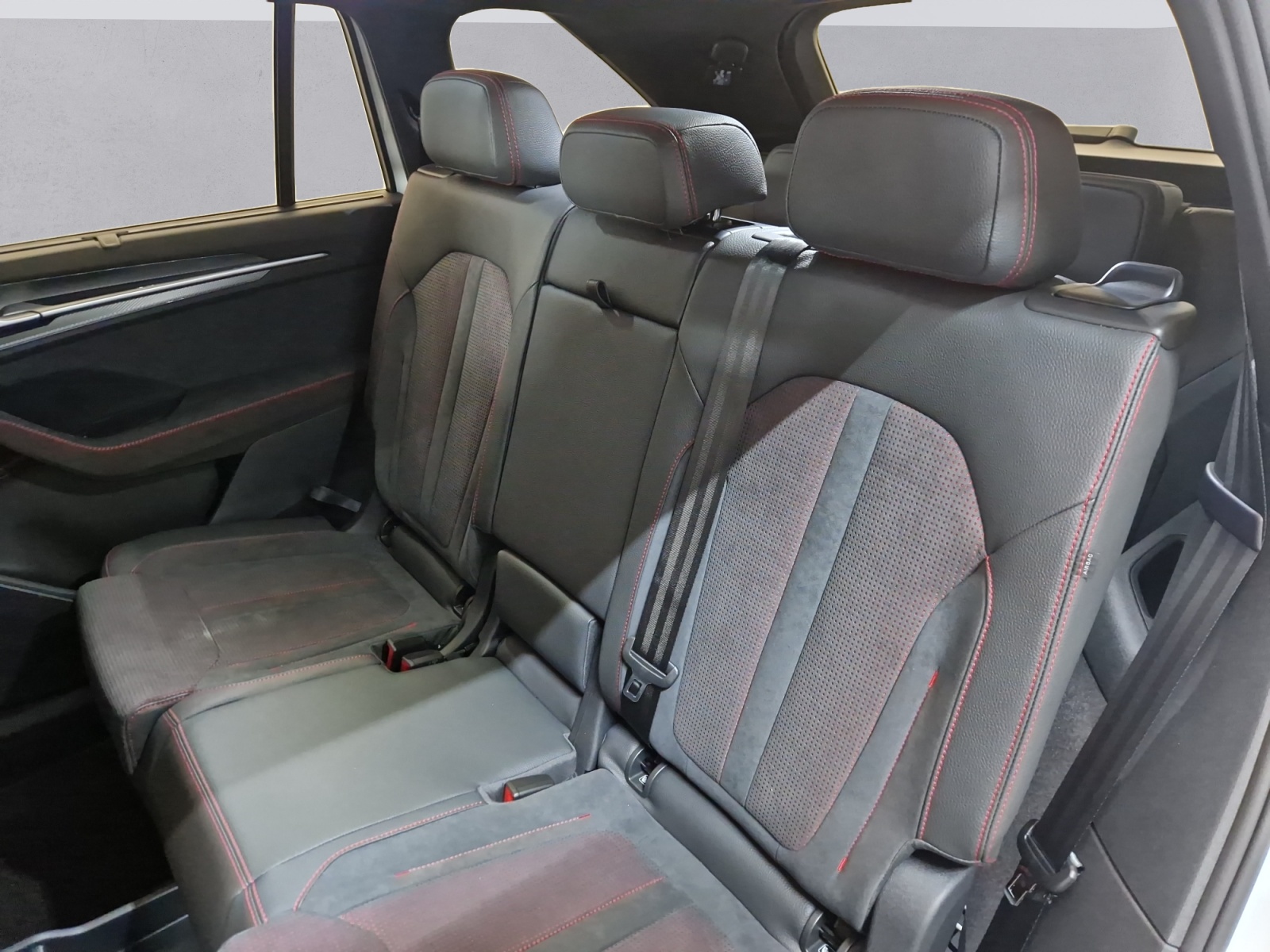 SKODA Kodiaq 2.0 TSI RS 4x4-image-11