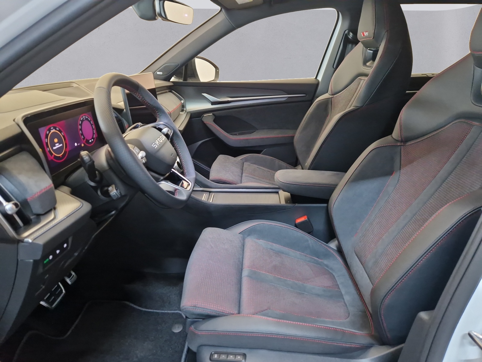 SKODA Kodiaq 2.0 TSI RS 4x4-image-9