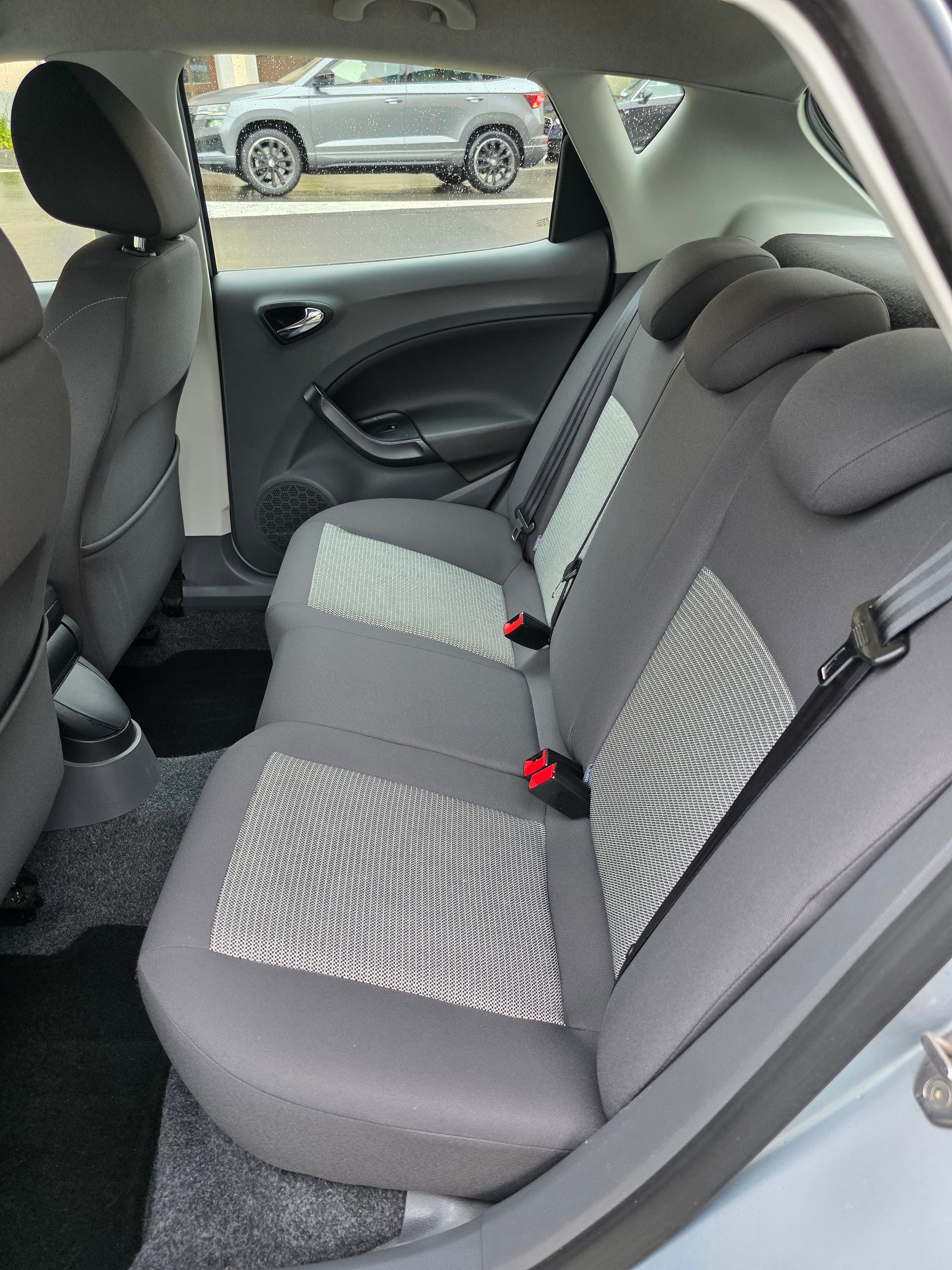 SEAT Ibiza 1.6 Style-image-10