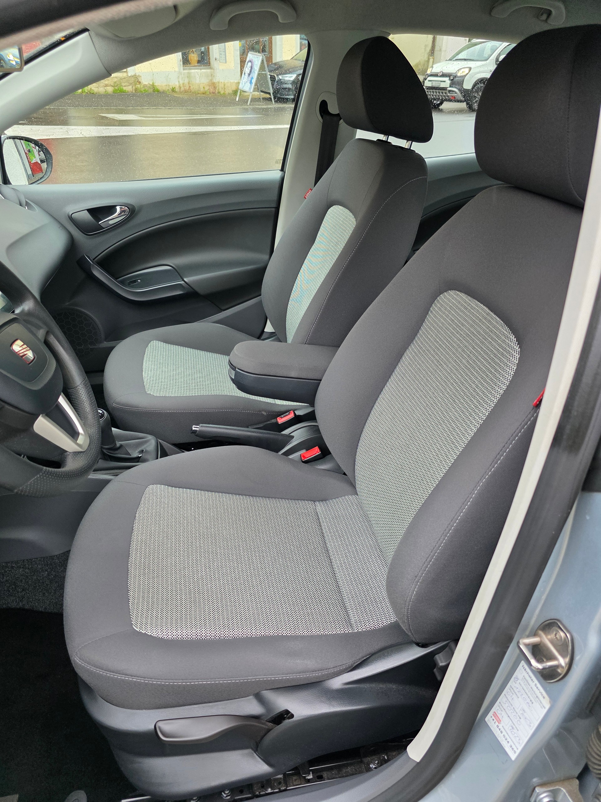 SEAT Ibiza 1.6 Style-image-9