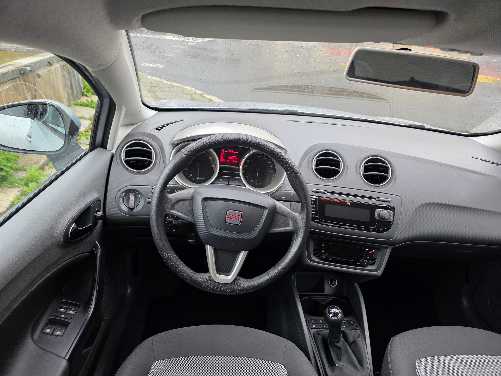 SEAT Ibiza 1.6 Style-image-7