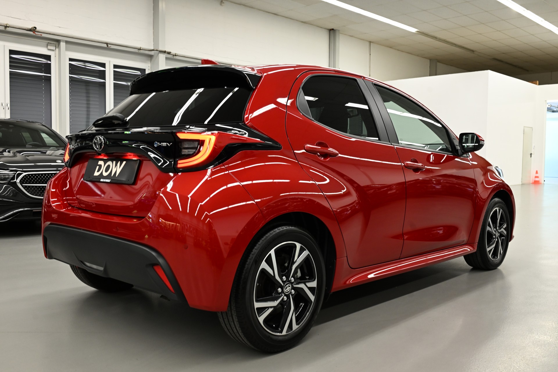 TOYOTA Yaris 1.5 VVT-i HSD Trend-image-4