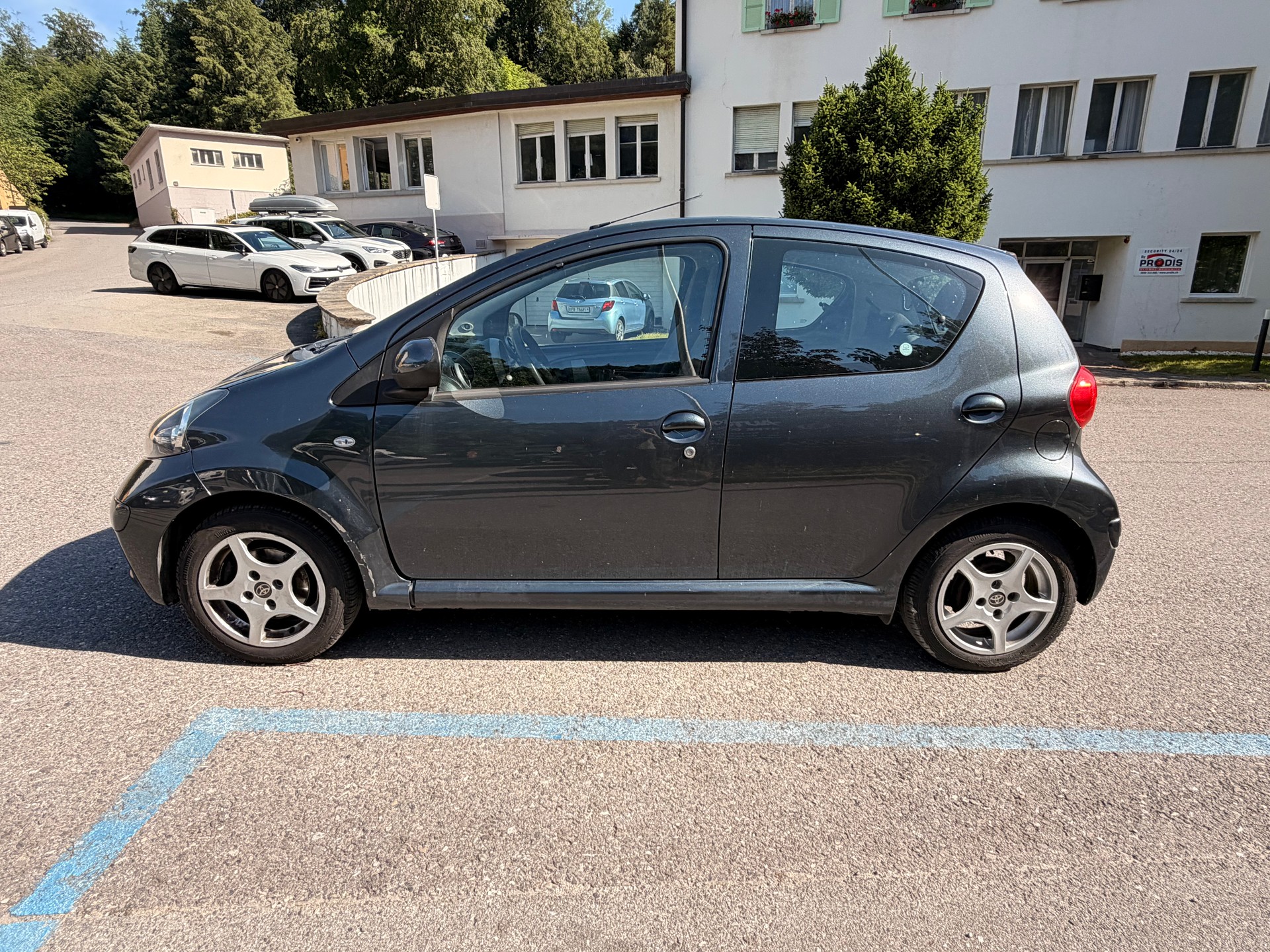 TOYOTA Aygo 1.0 Linea Luna Cool-showroom-element-1