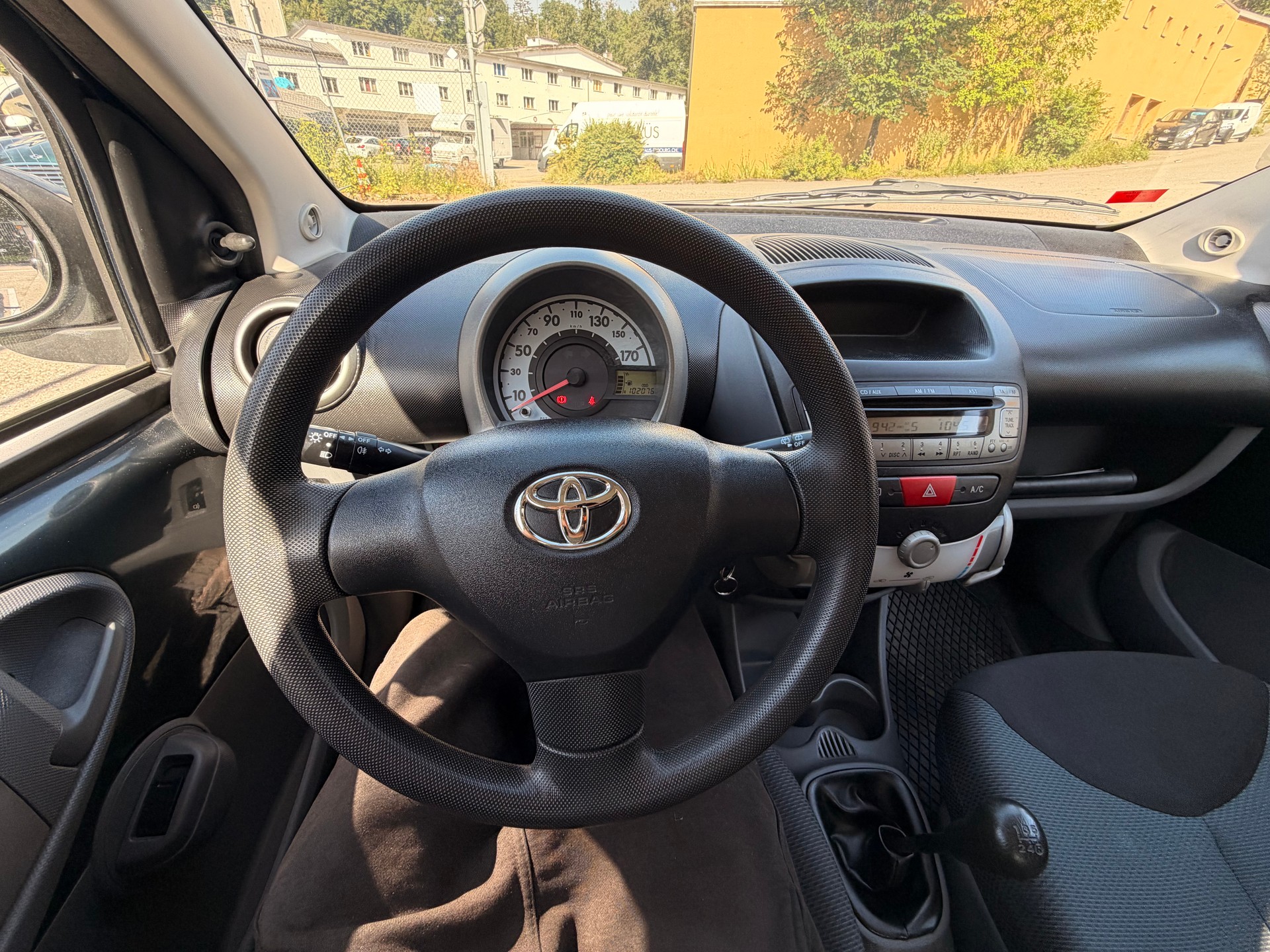 TOYOTA Aygo 1.0 Linea Luna Cool-image-25