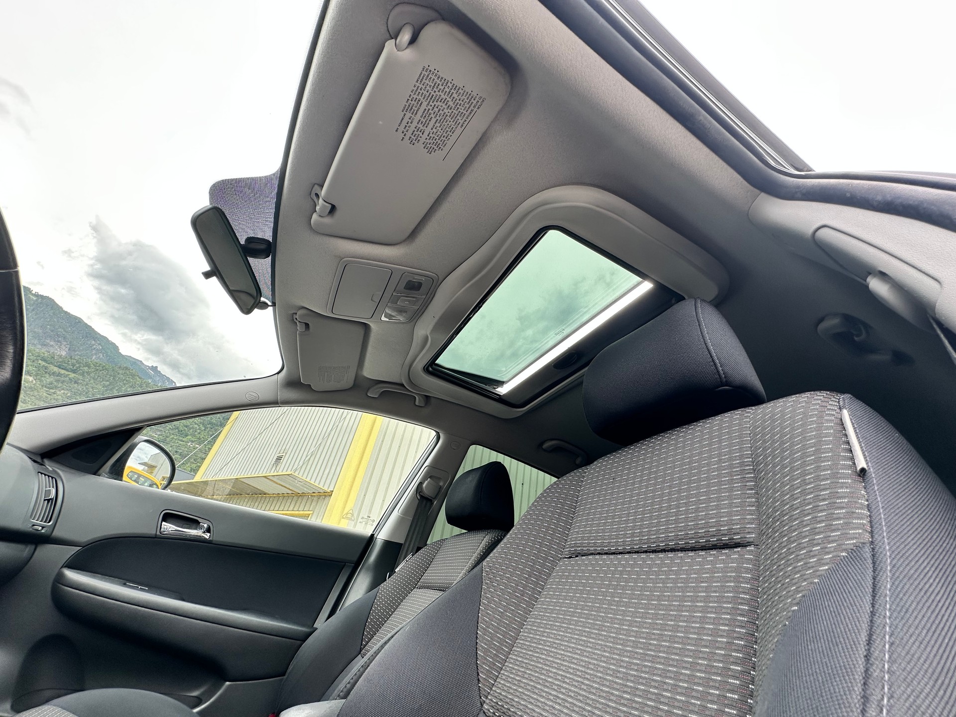 HYUNDAI i30 1.6 CRDi Style-image-13
