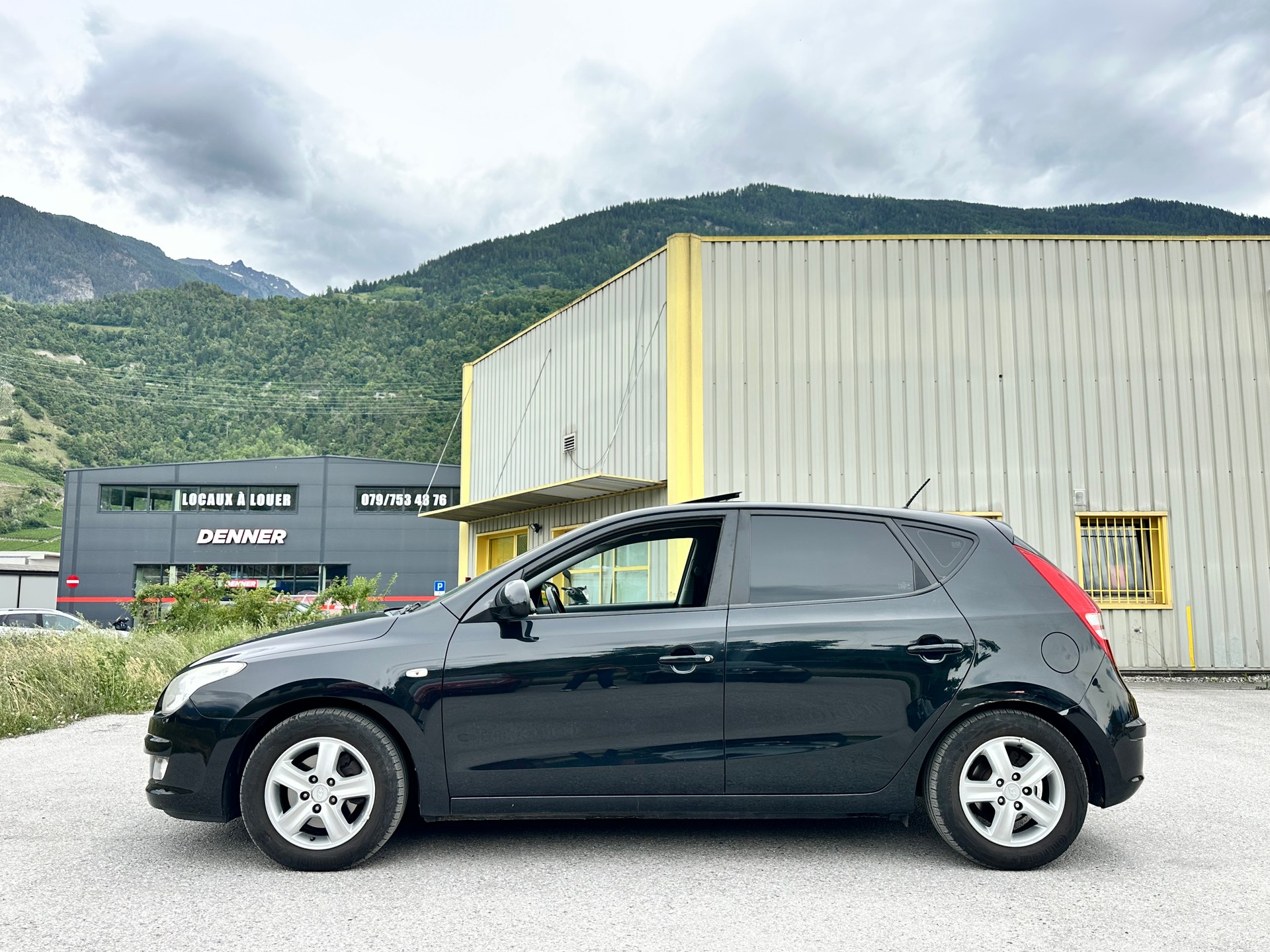 HYUNDAI i30 1.6 CRDi Style-image-6