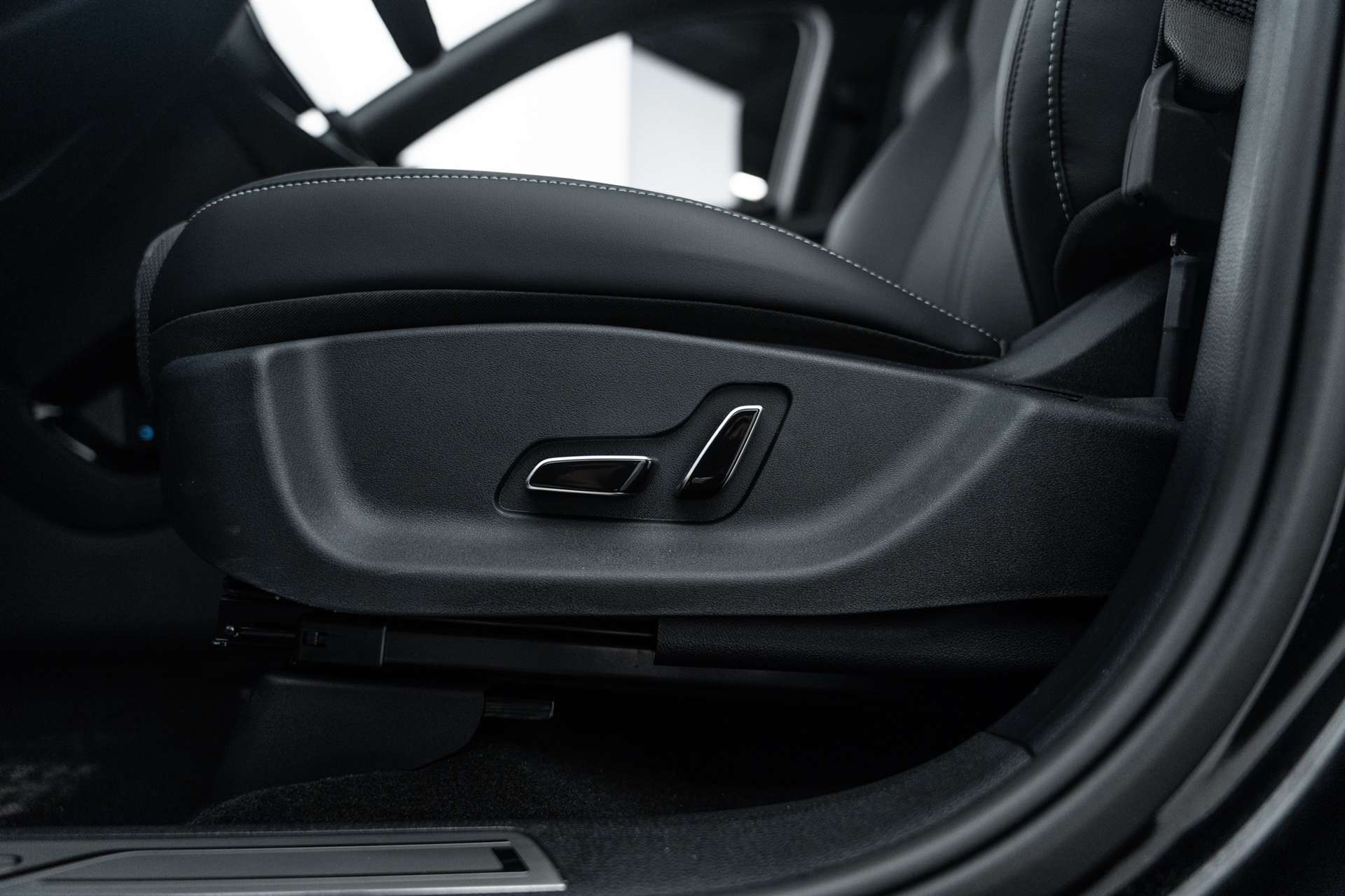 BYD Seal U DM-i PHEV Design AWD 324PS Automat-image-16