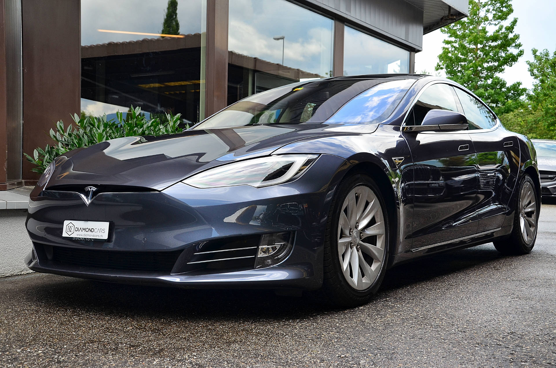 TESLA Model S 90 D Lifetime Free Supercharger