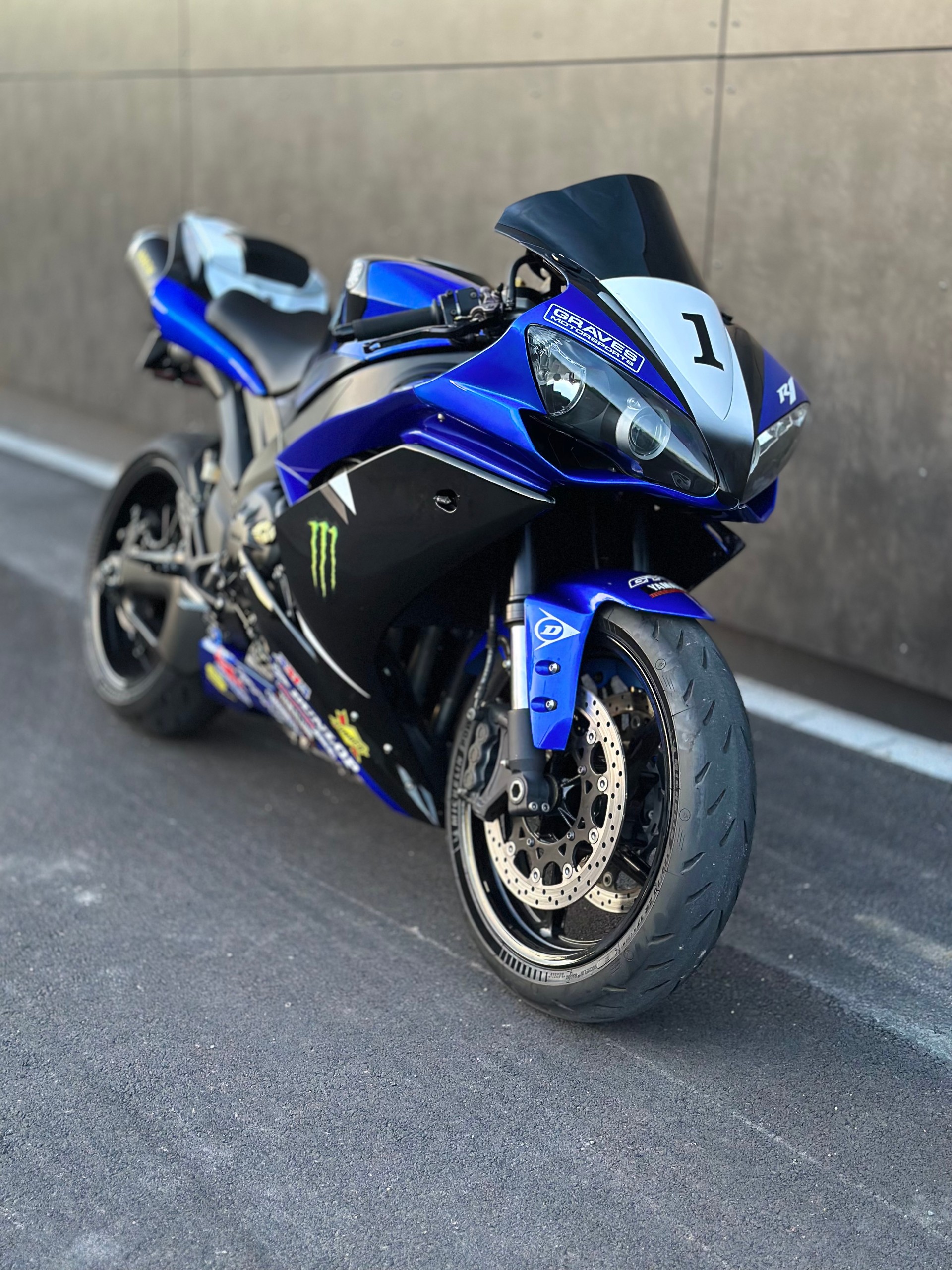 YAMAHA YZF-R1-image-4