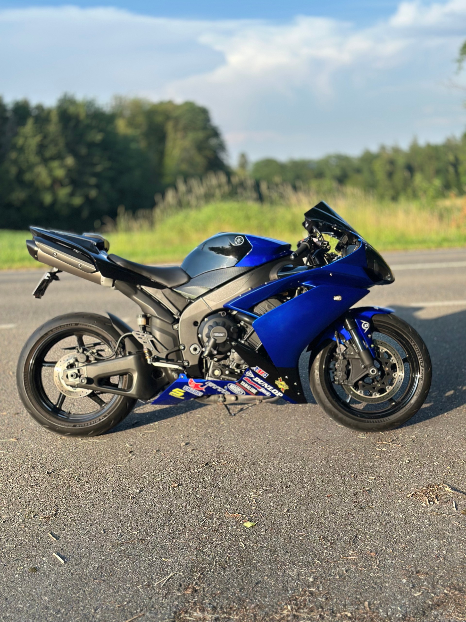 YAMAHA YZF-R1-image-0