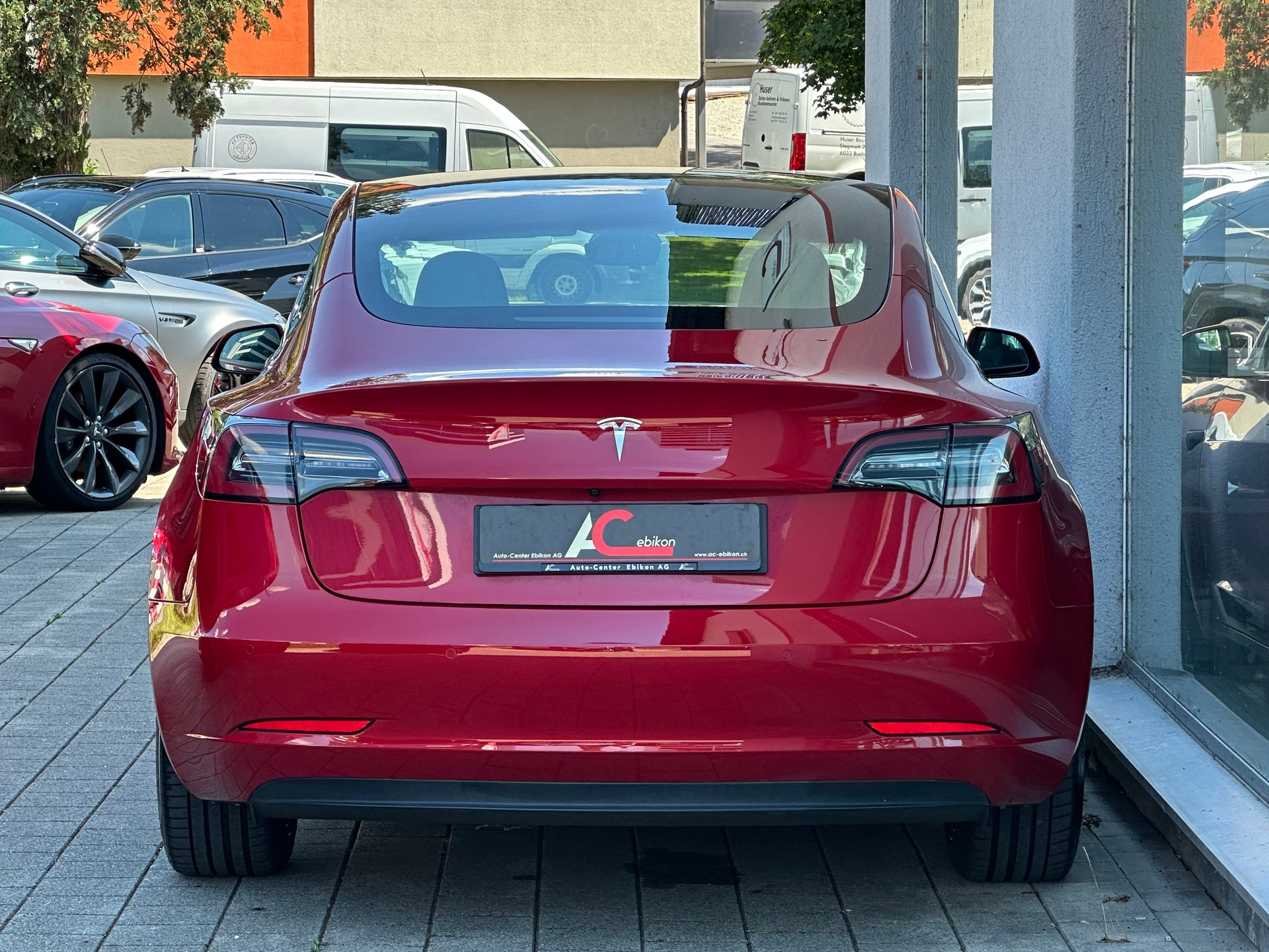 TESLA Model 3-image-4