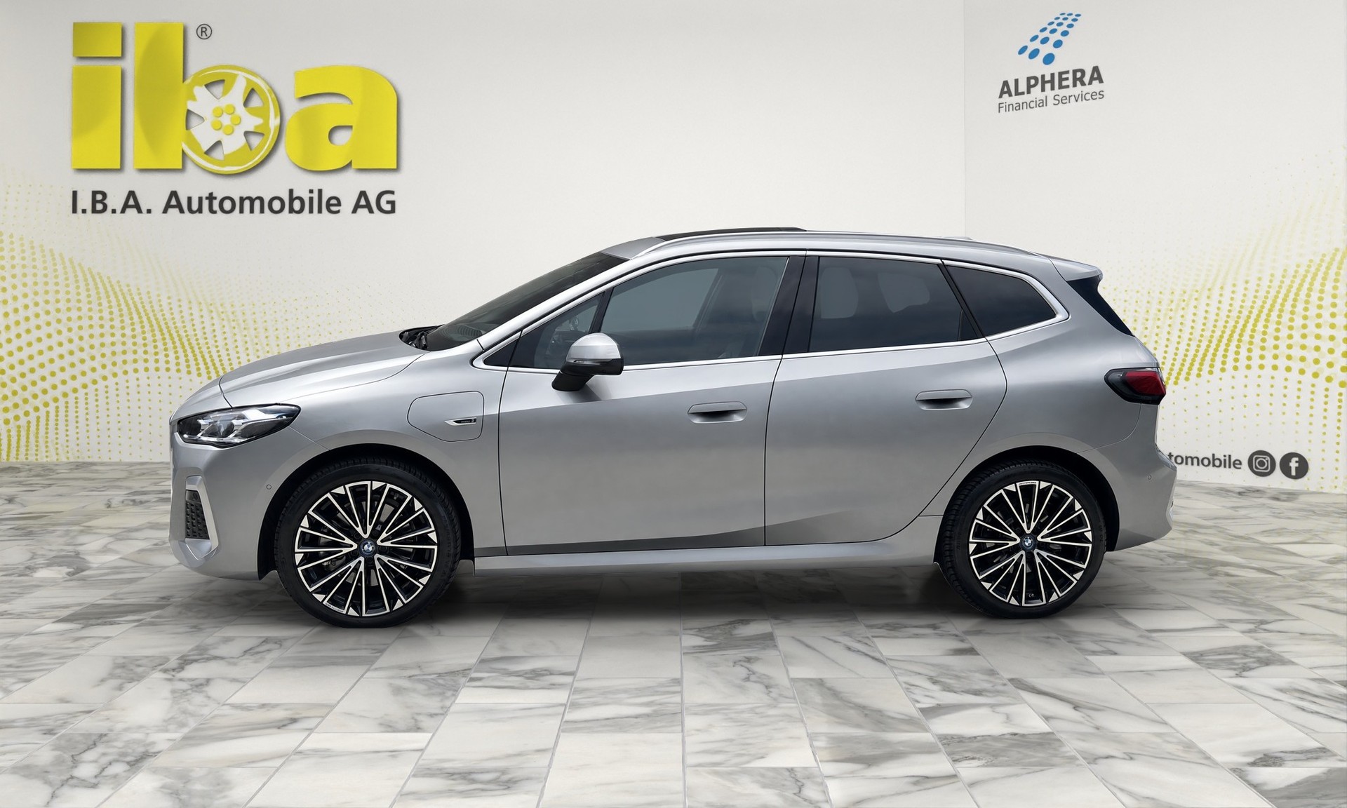BMW 230e xDrive Active Tourer M Sport (CH) AHK / Innovationspaket / Travel Paket-showroom-element-1