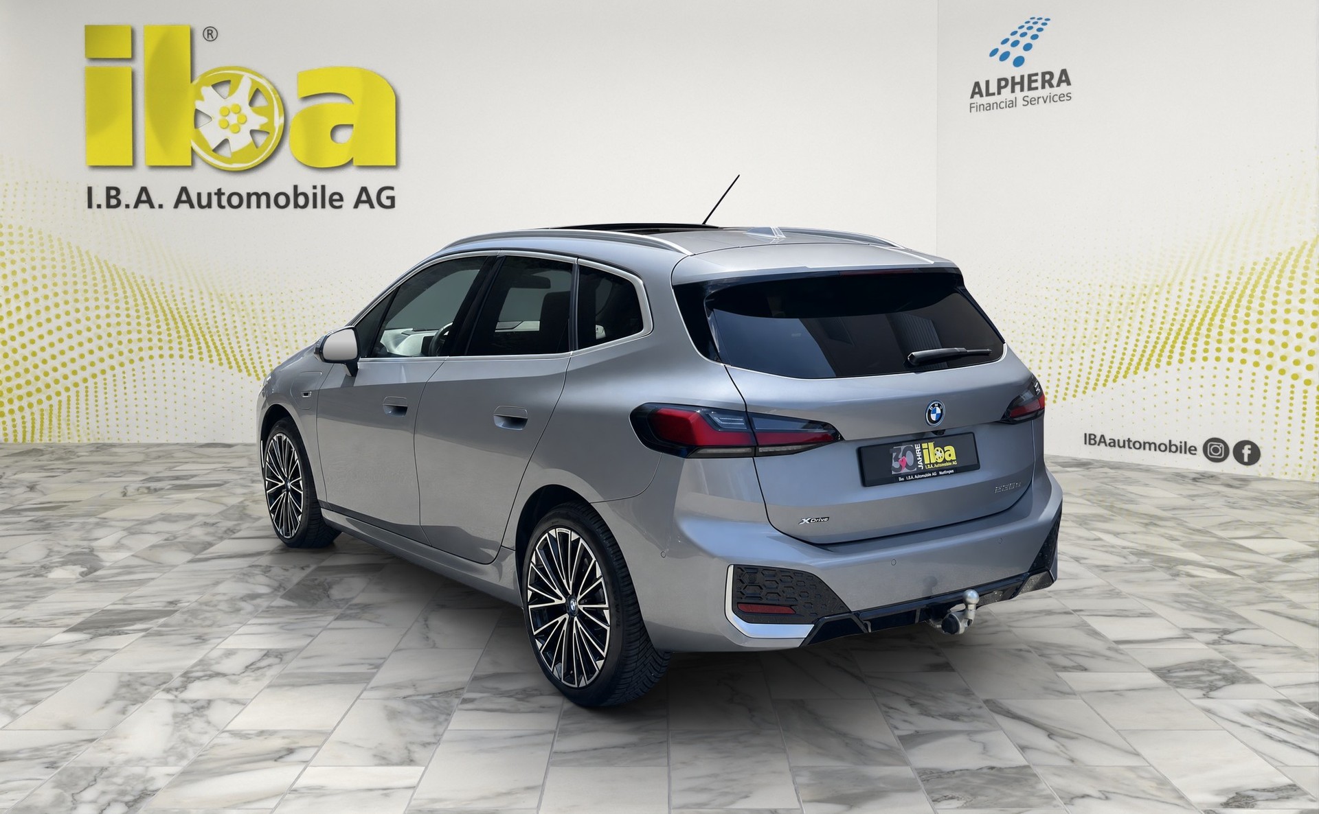BMW 230e xDrive Active Tourer M Sport (CH) AHK / Innovationspaket / Travel Paket-showroom-element-2