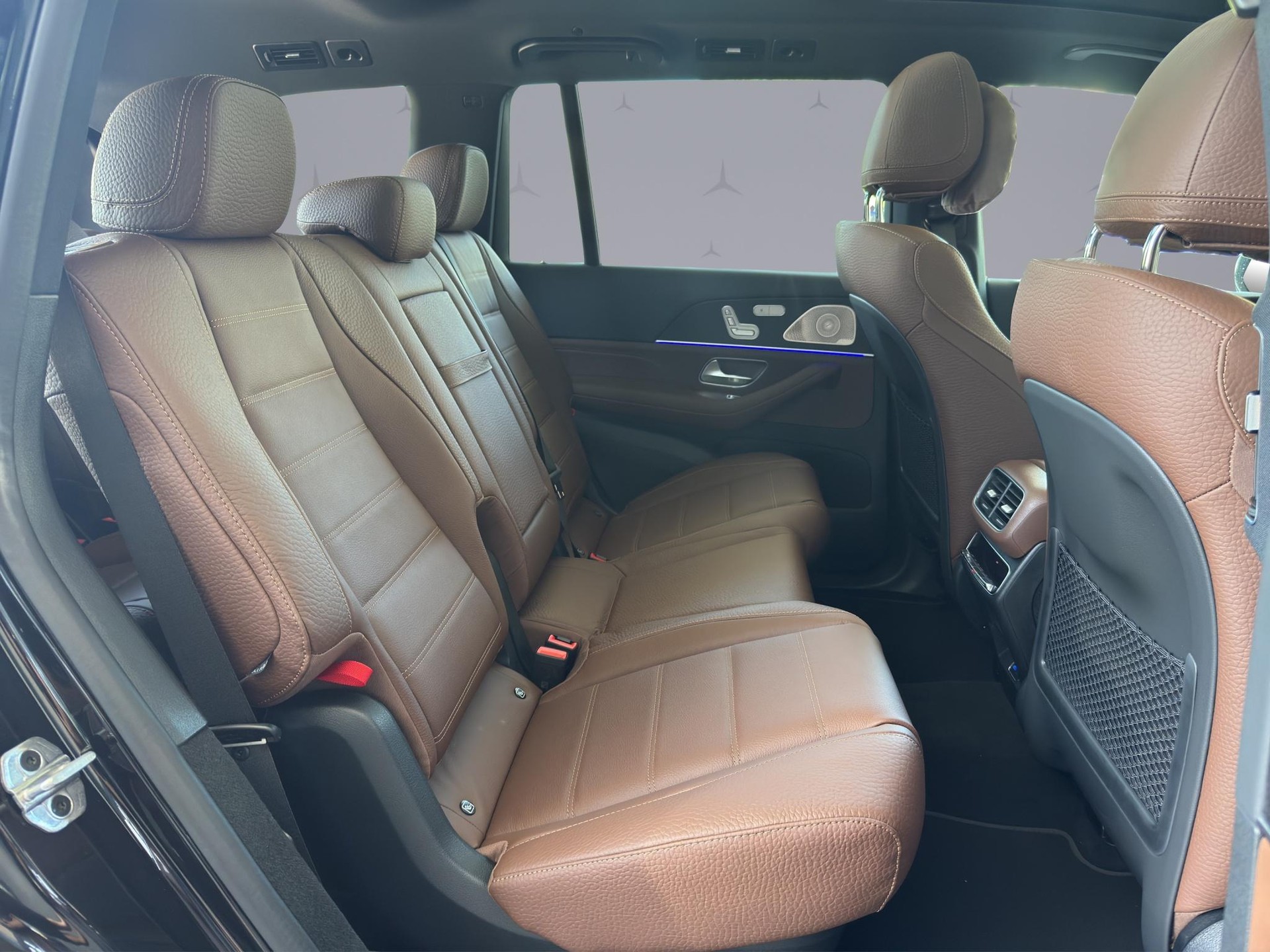 MERCEDES-BENZ GLS 450 d AMG Line 4matic-image-17