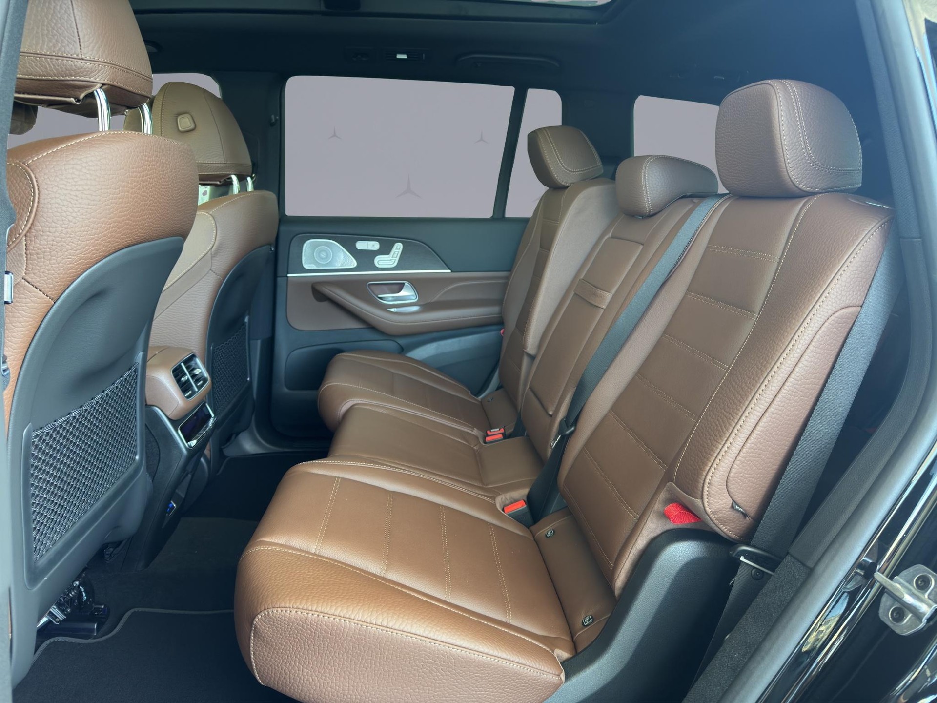 MERCEDES-BENZ GLS 450 d AMG Line 4matic-image-12