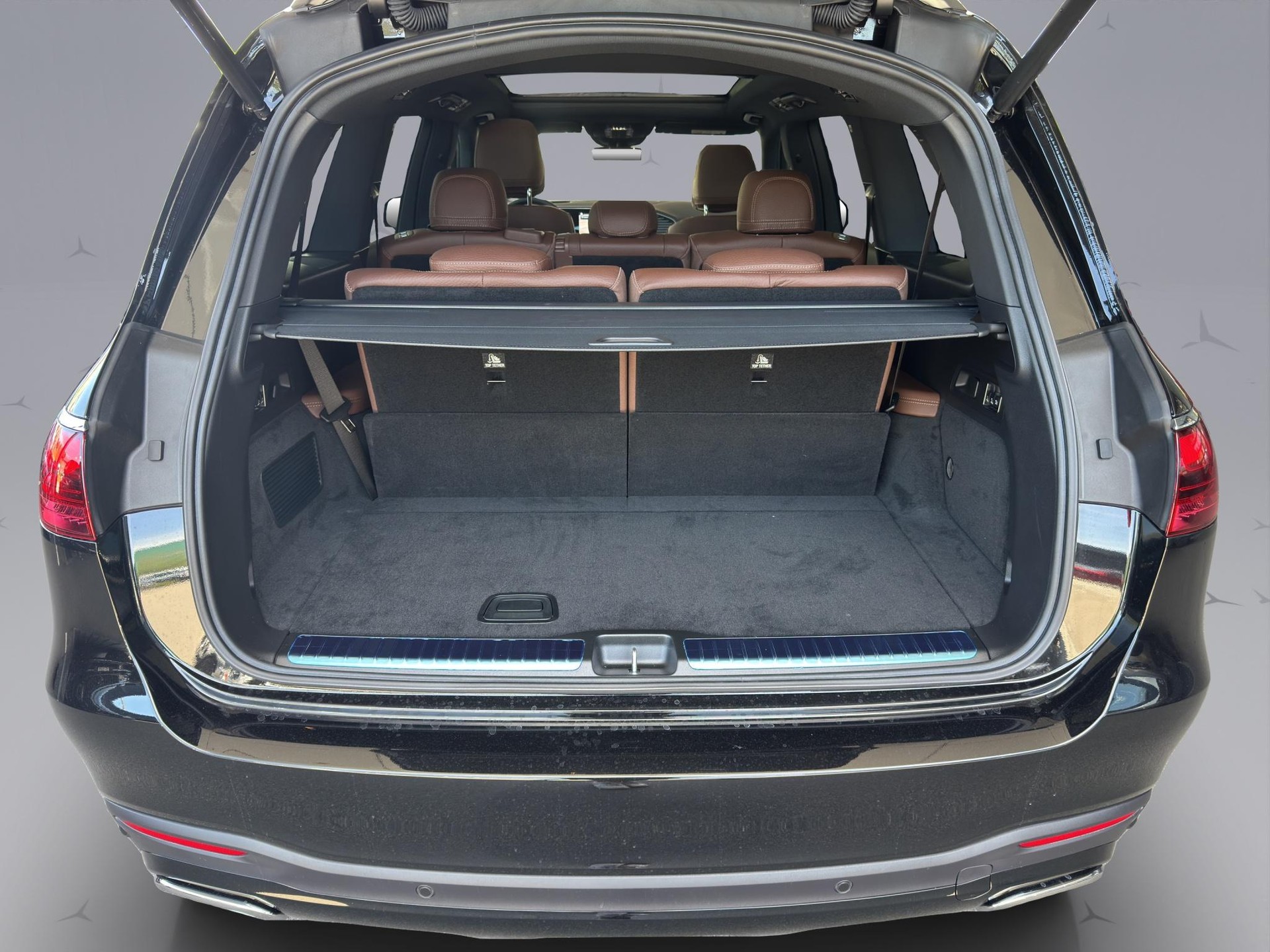 MERCEDES-BENZ GLS 450 d AMG Line 4matic-image-18