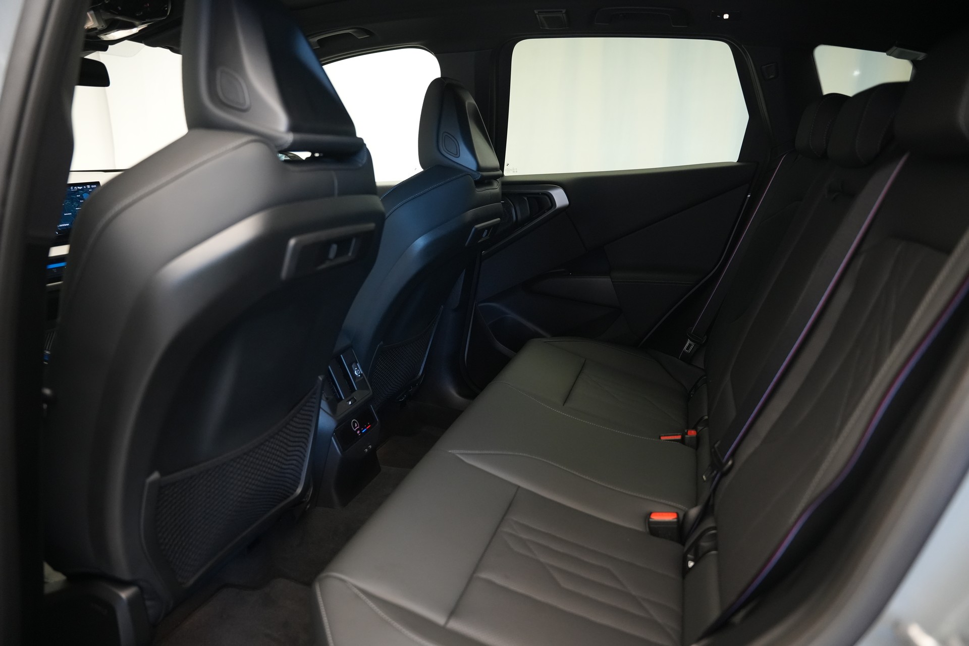 BMW X3 xDrive M50 48V M Sport Pro *AHK* *Panorama* *Iconic Glow*-image-14