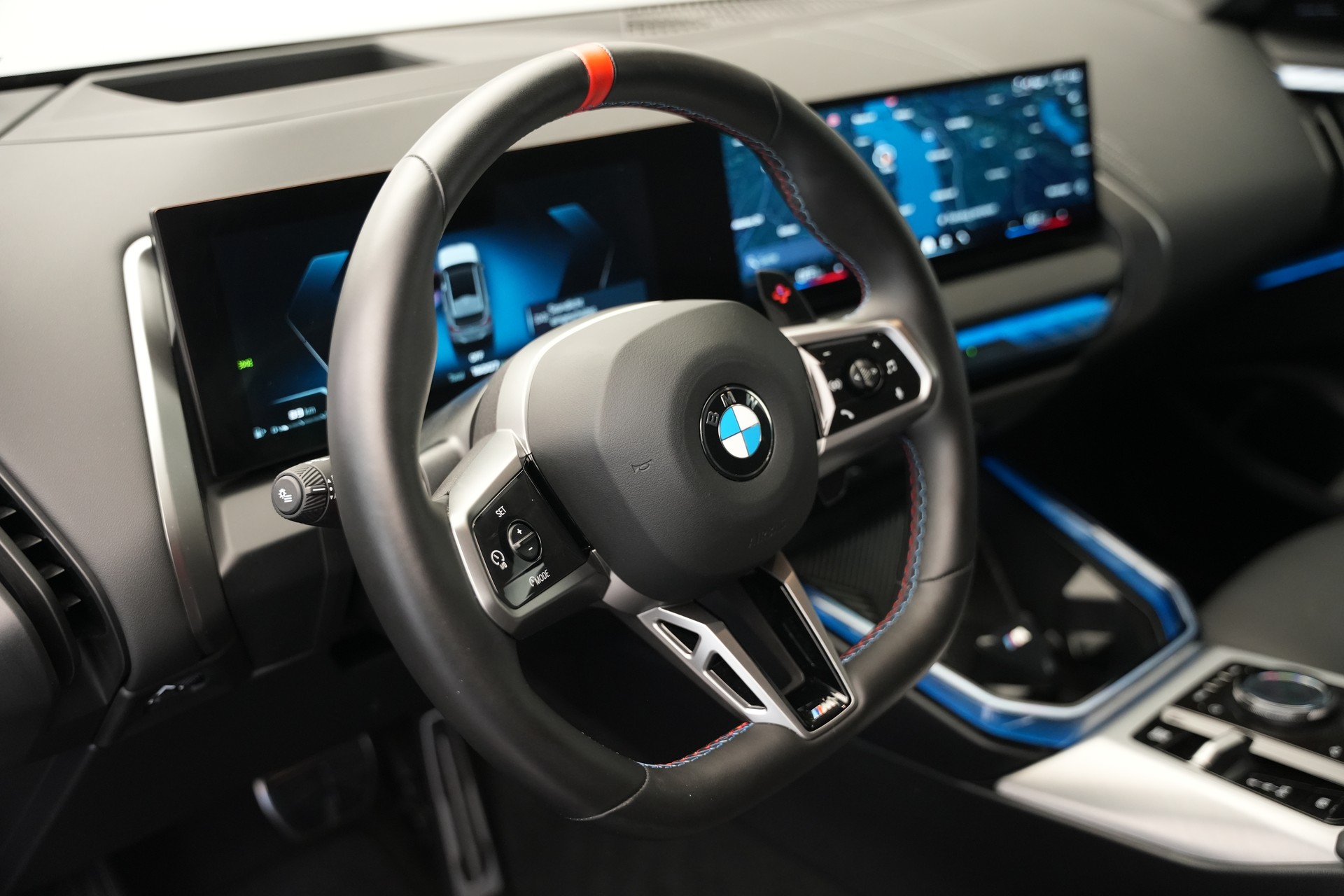 BMW X3 xDrive M50 48V M Sport Pro *AHK* *Panorama* *Iconic Glow*-image-17