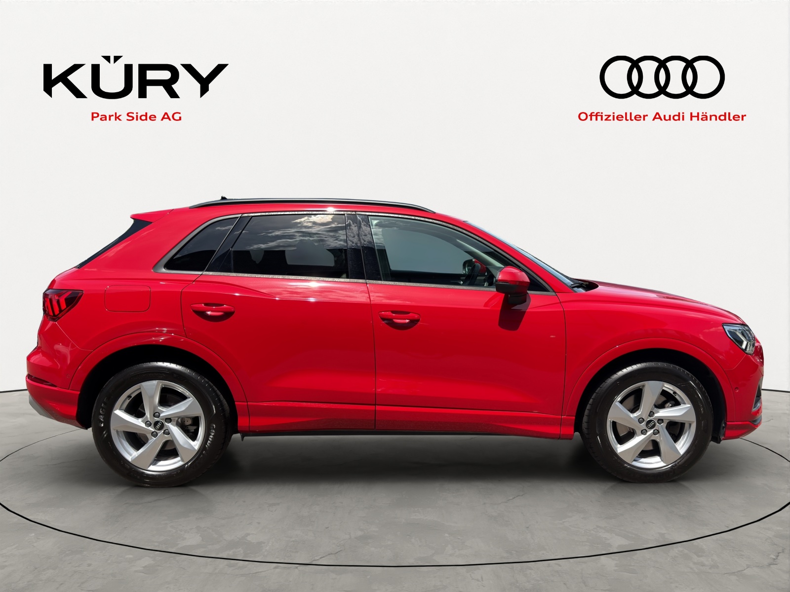 AUDI Q3 45 TFSI advanced quattro S-tronic-showroom-element-2