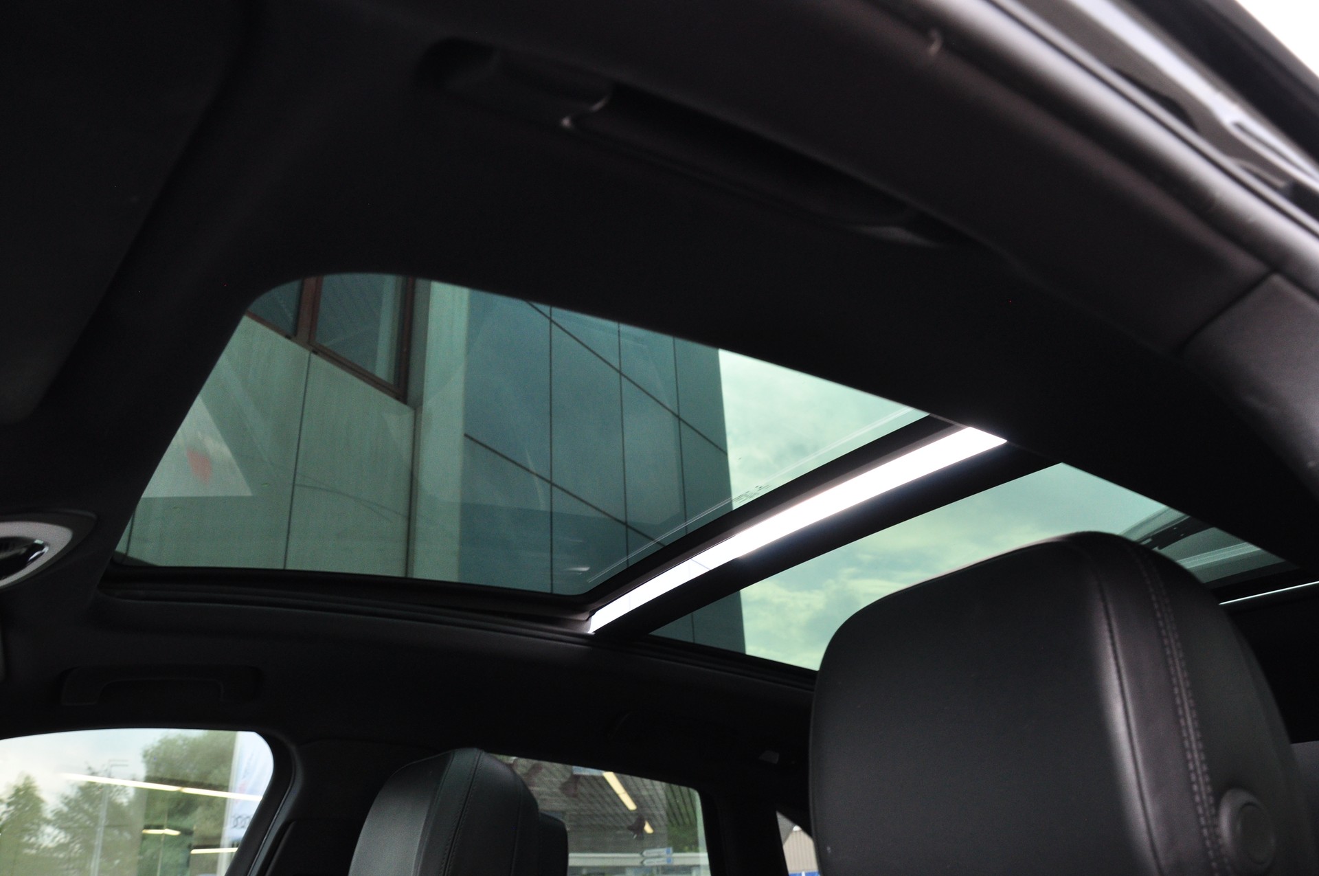 PORSCHE Macan PDK-image-19