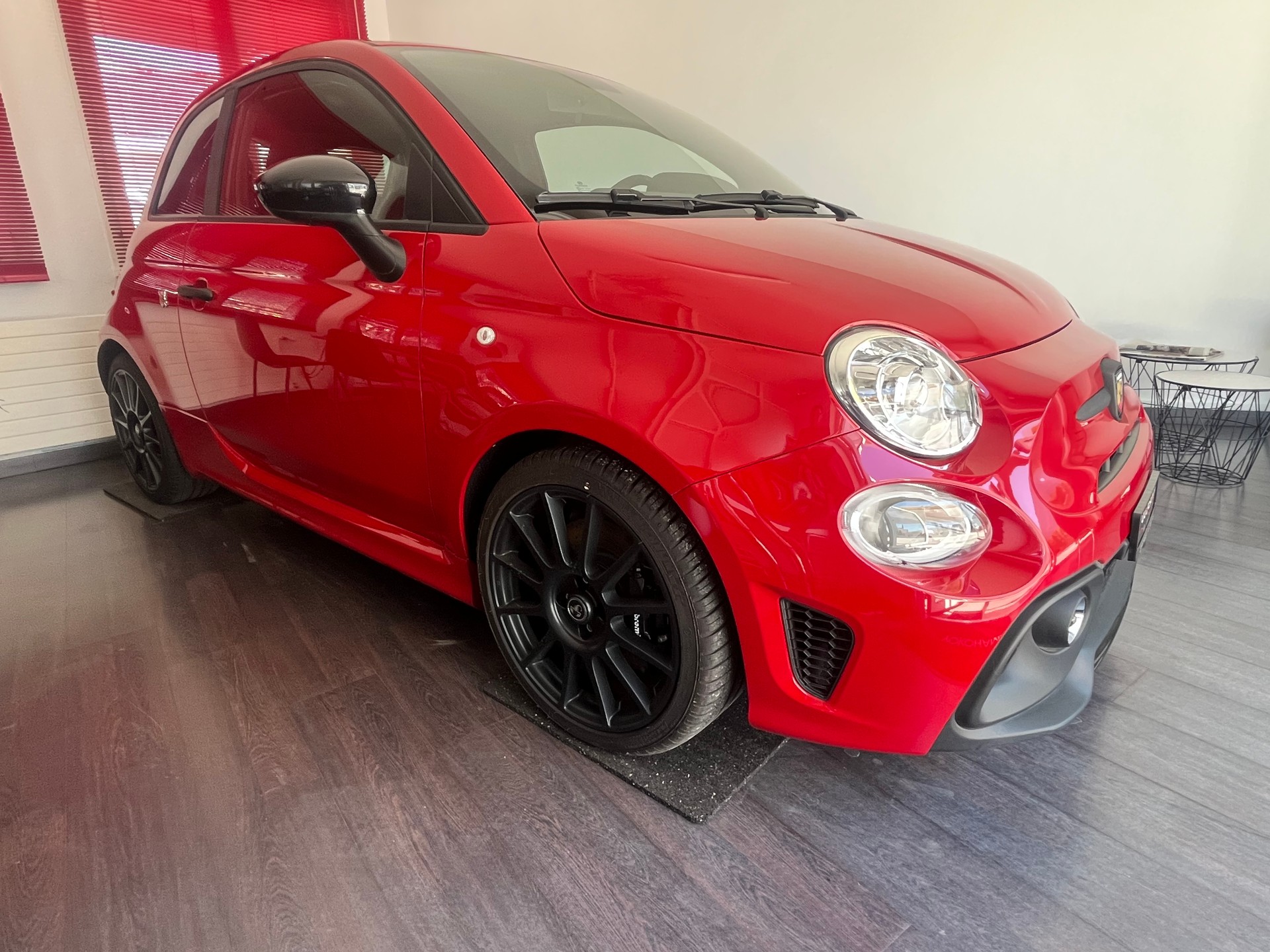 FIAT 695 1.4 16V Turbo Abarth Turismo-showroom-element-1