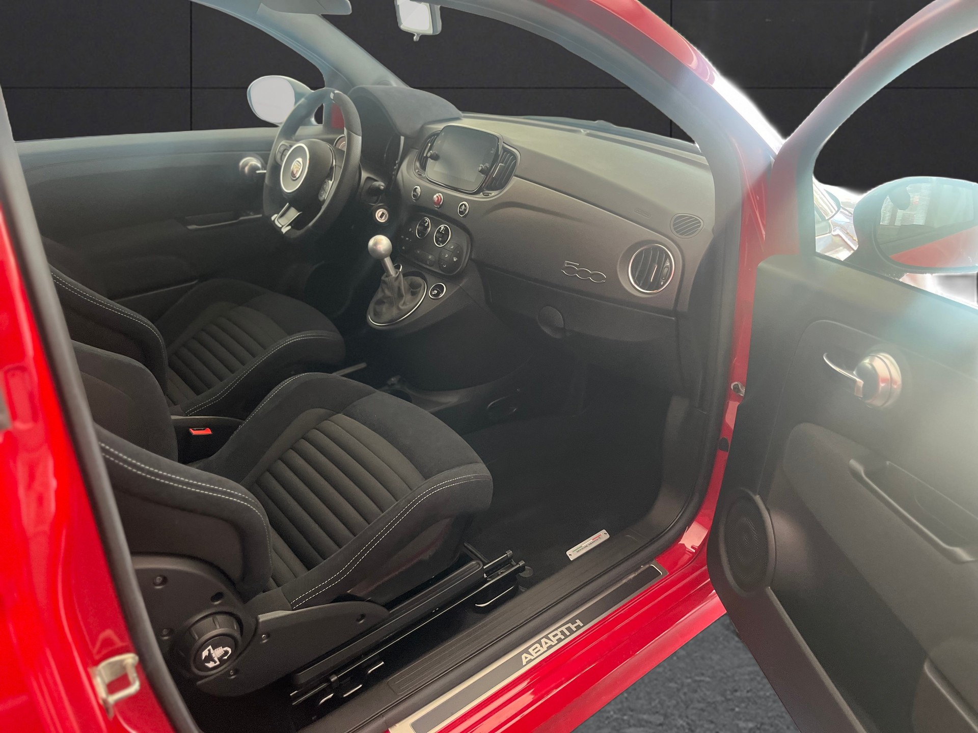 FIAT 695 1.4 16V Turbo Abarth Turismo-image-6