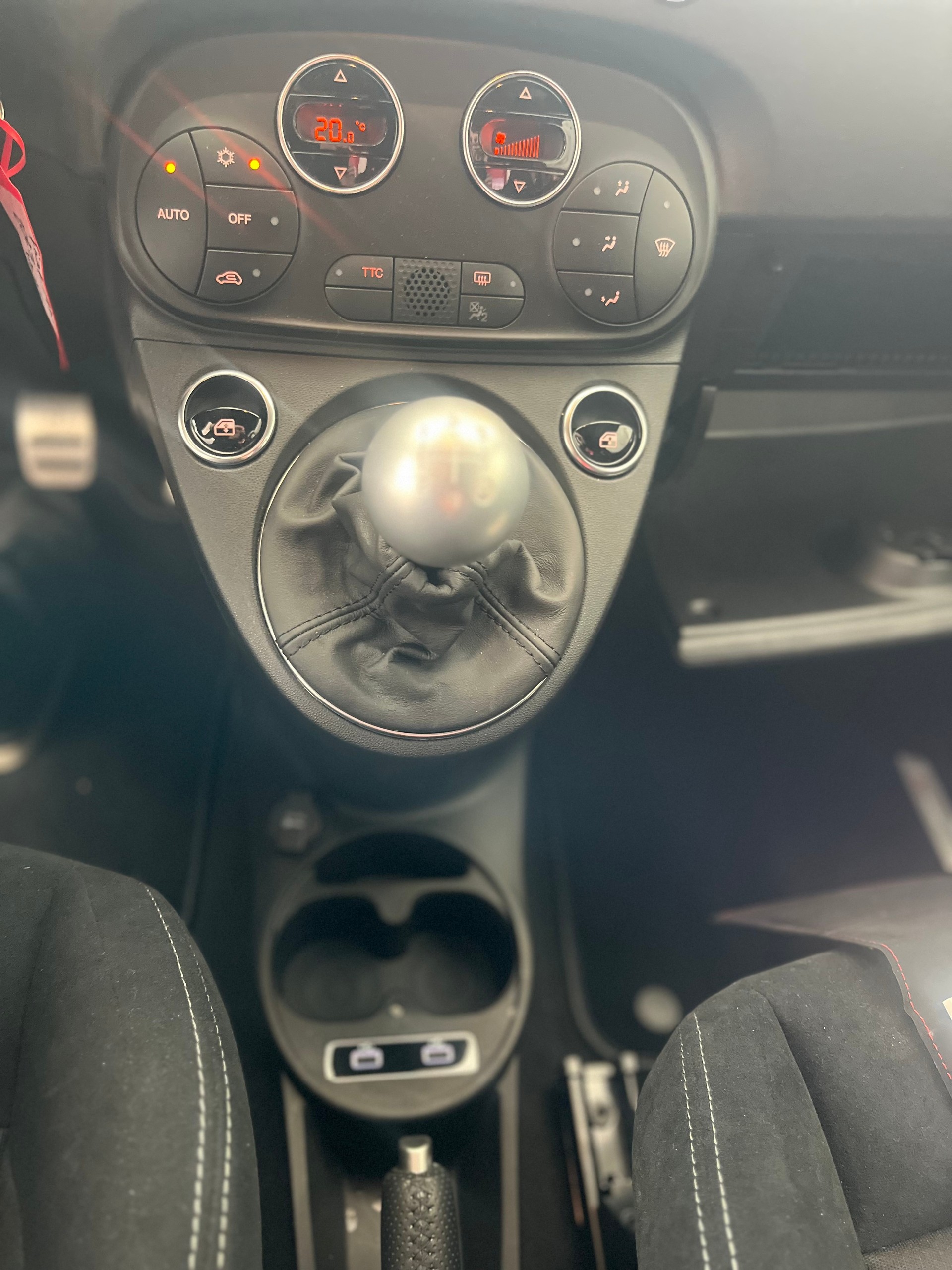 FIAT 695 1.4 16V Turbo Abarth Turismo-image-9