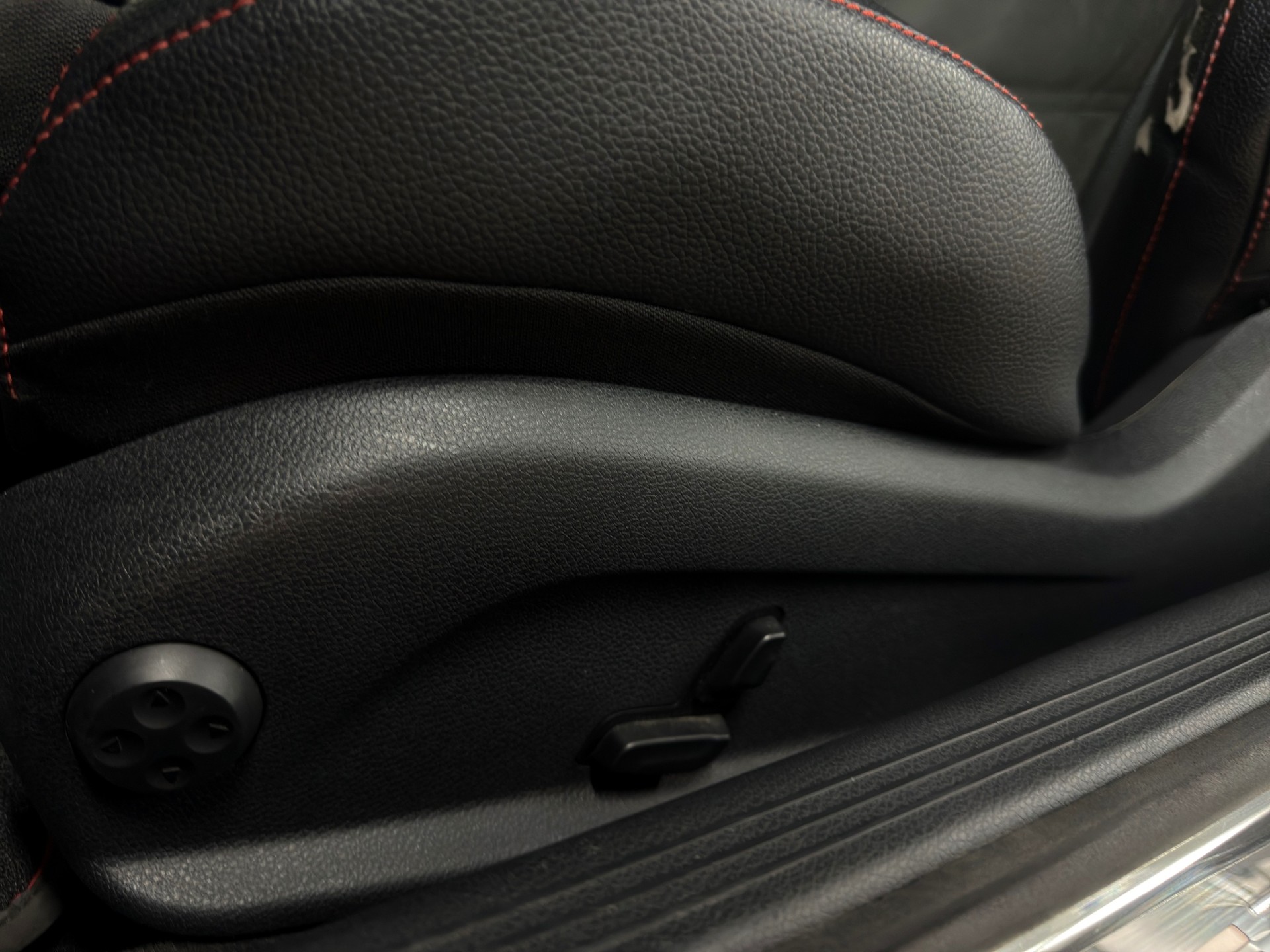 MERCEDES-BENZ C 43 AMG 4Matic 9G-tronic-image-22