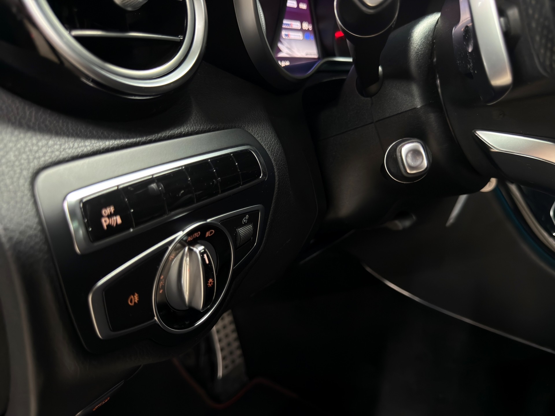 MERCEDES-BENZ C 43 AMG 4Matic 9G-tronic-image-23