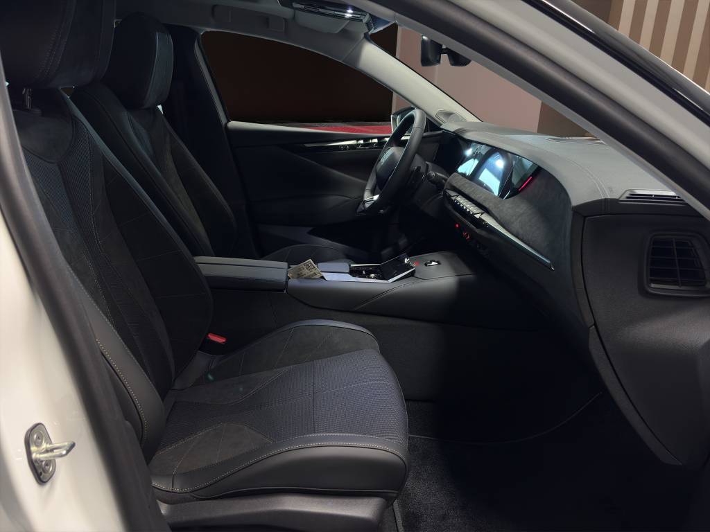 DS AUTOMOBILES DS 4 1.6 PHEV Étoile-image-10