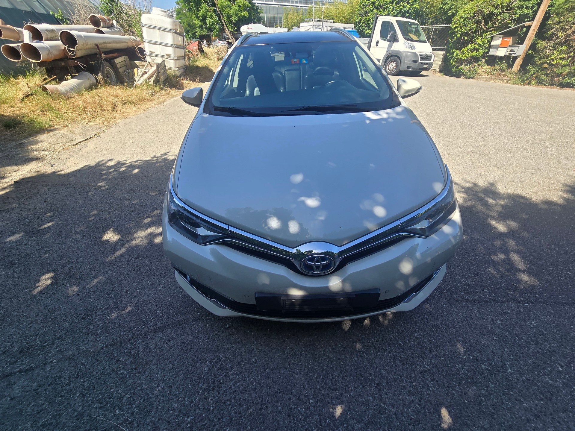 TOYOTA Auris Touring Sports 1.8 HSD Sol e-CVT-image-9