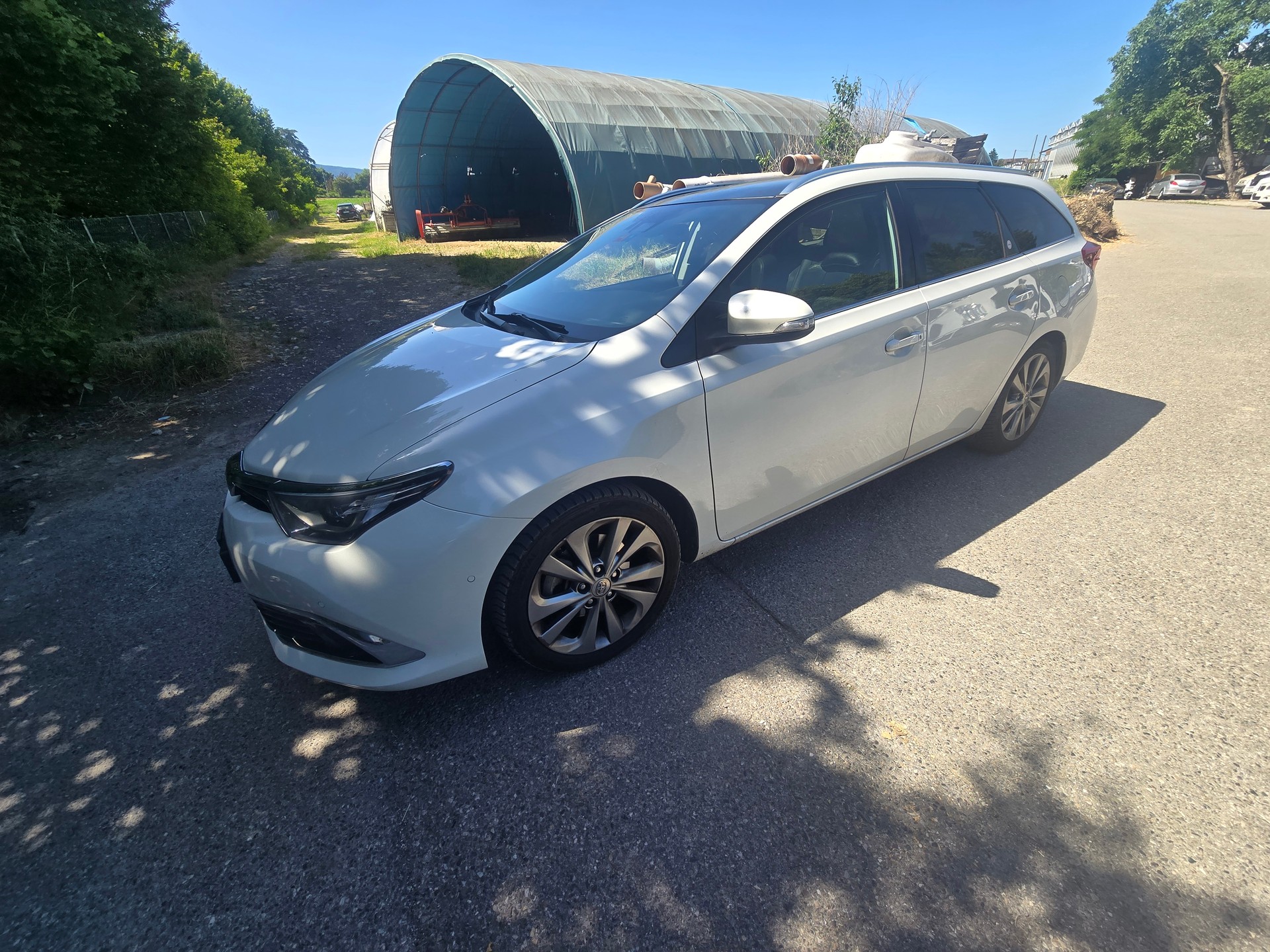 TOYOTA Auris Touring Sports 1.8 HSD Sol e-CVT