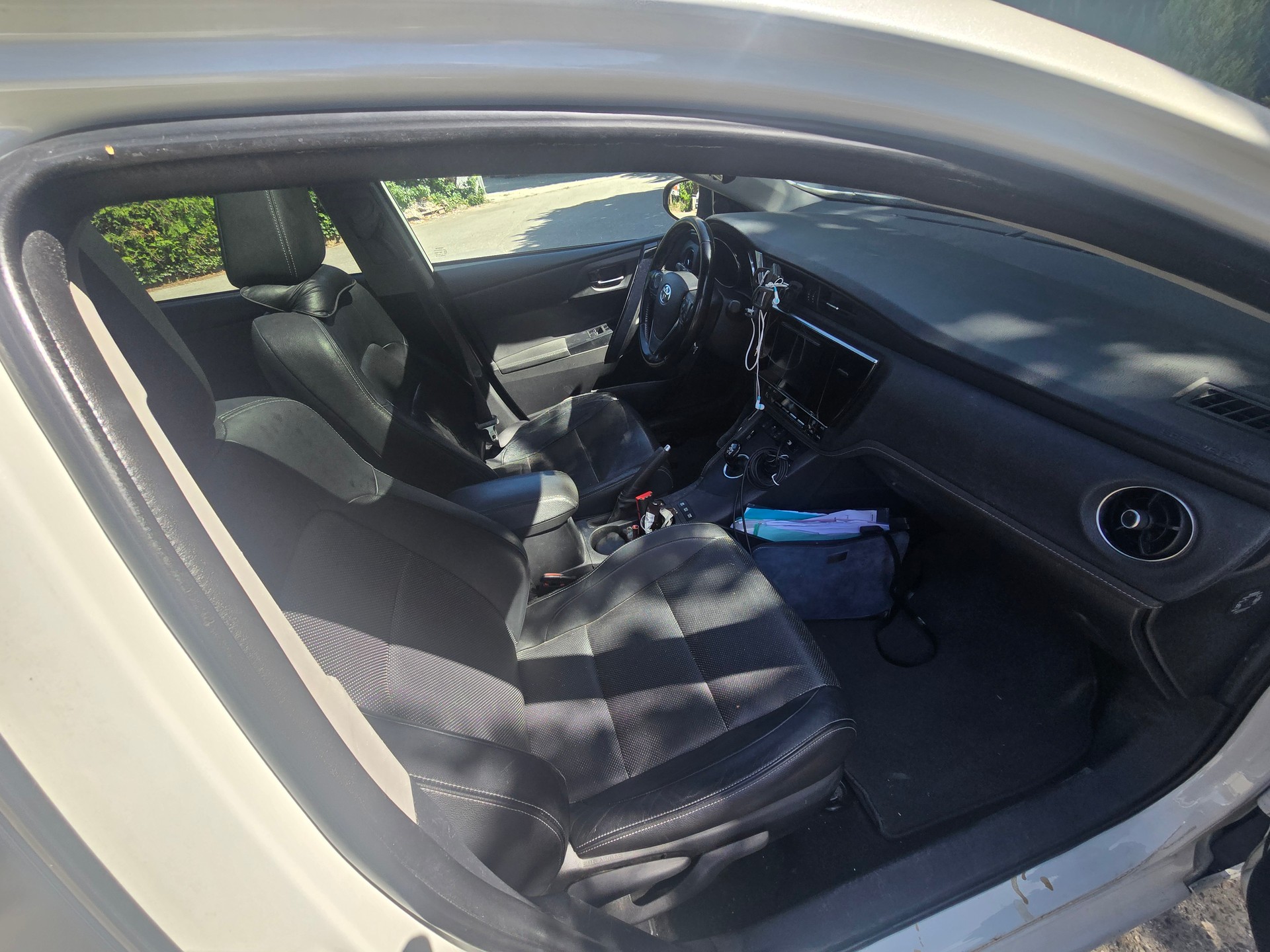 TOYOTA Auris Touring Sports 1.8 HSD Sol e-CVT-image-7