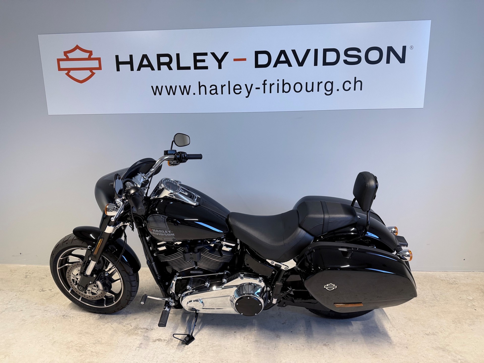 HARLEY-DAVIDSON FLSB Sport Glide 107-image-2