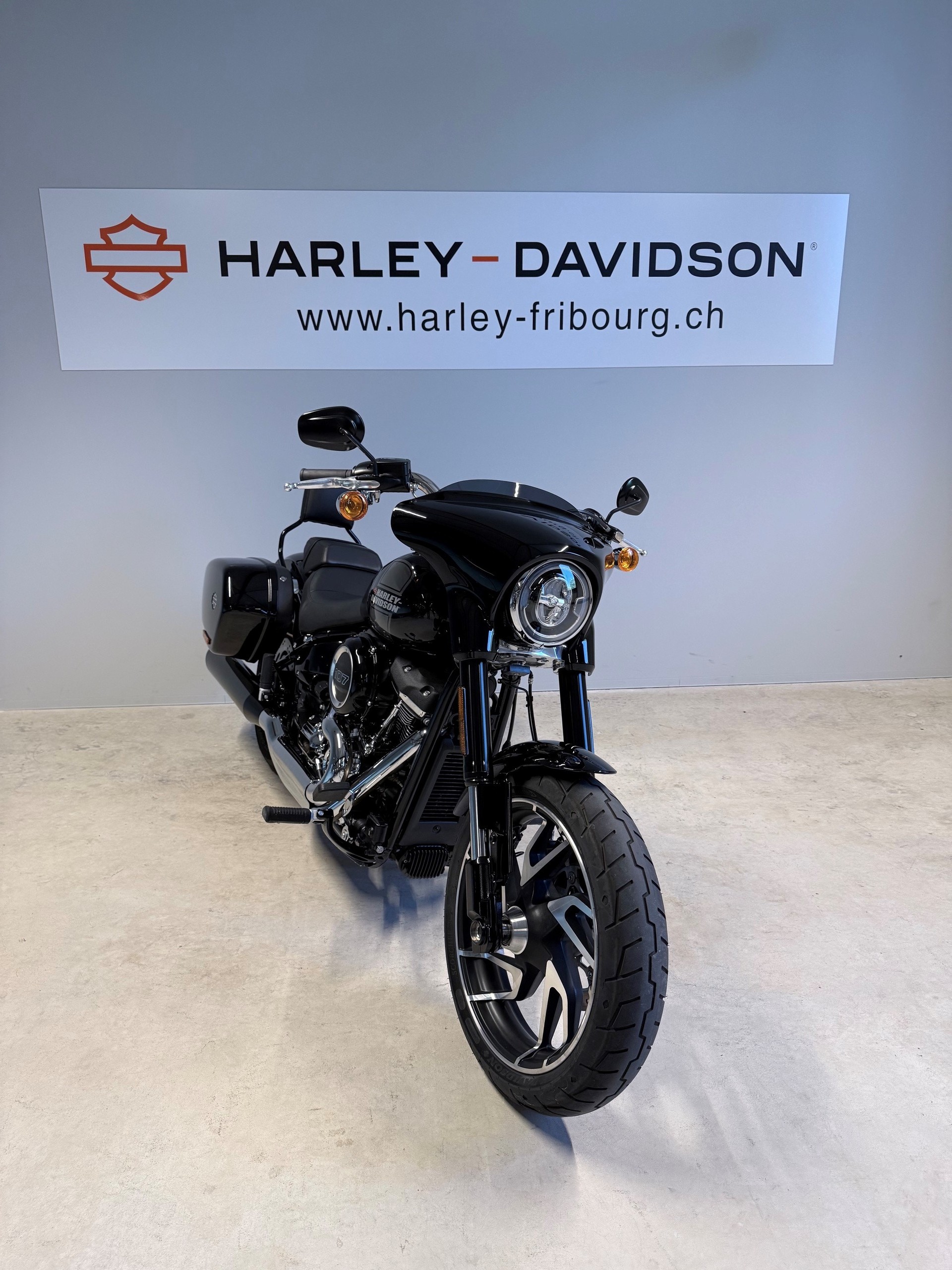 HARLEY-DAVIDSON FLSB Sport Glide 107-image-1