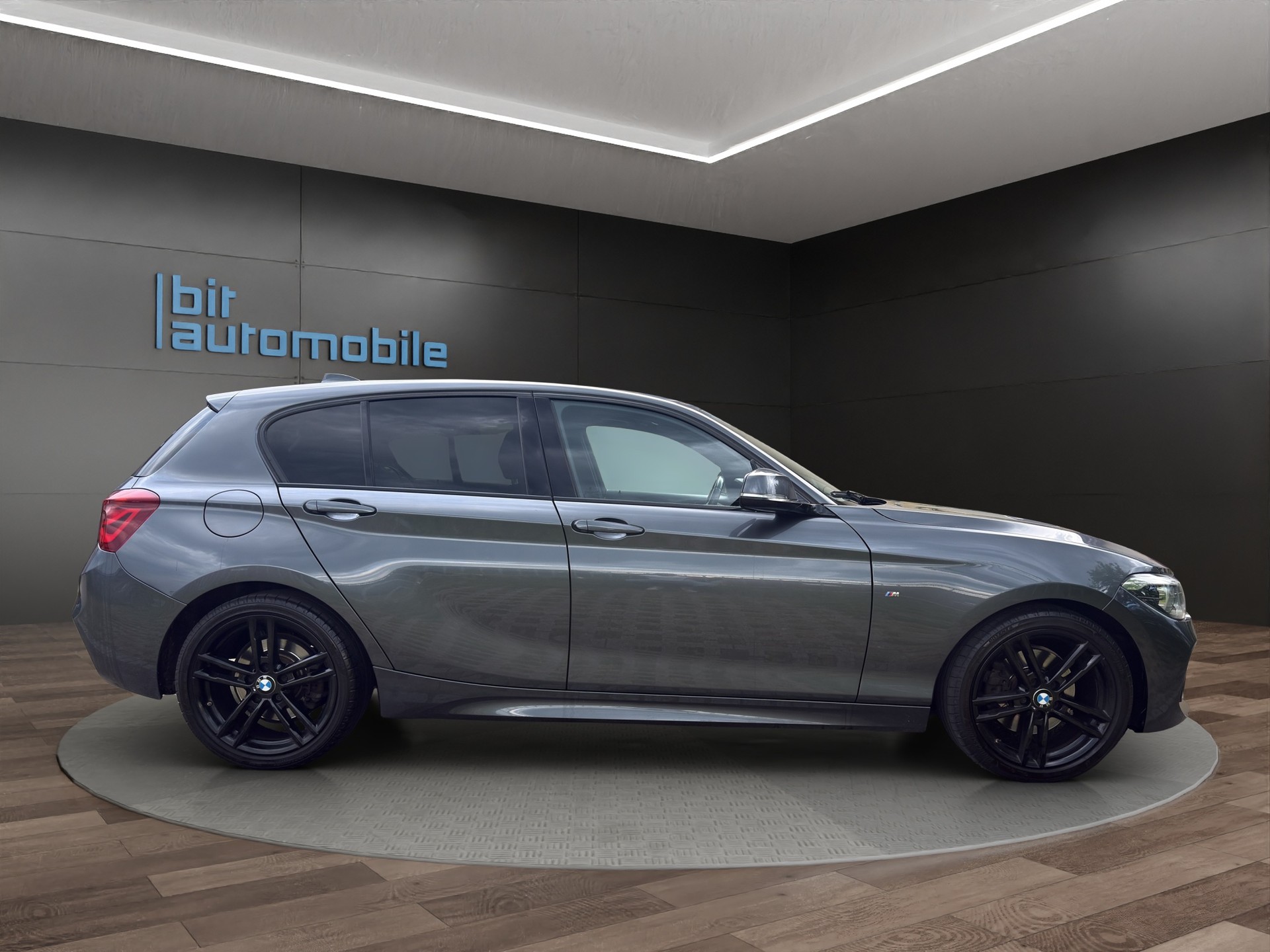 BMW 125i Edition M Sport Steptronic-image-8