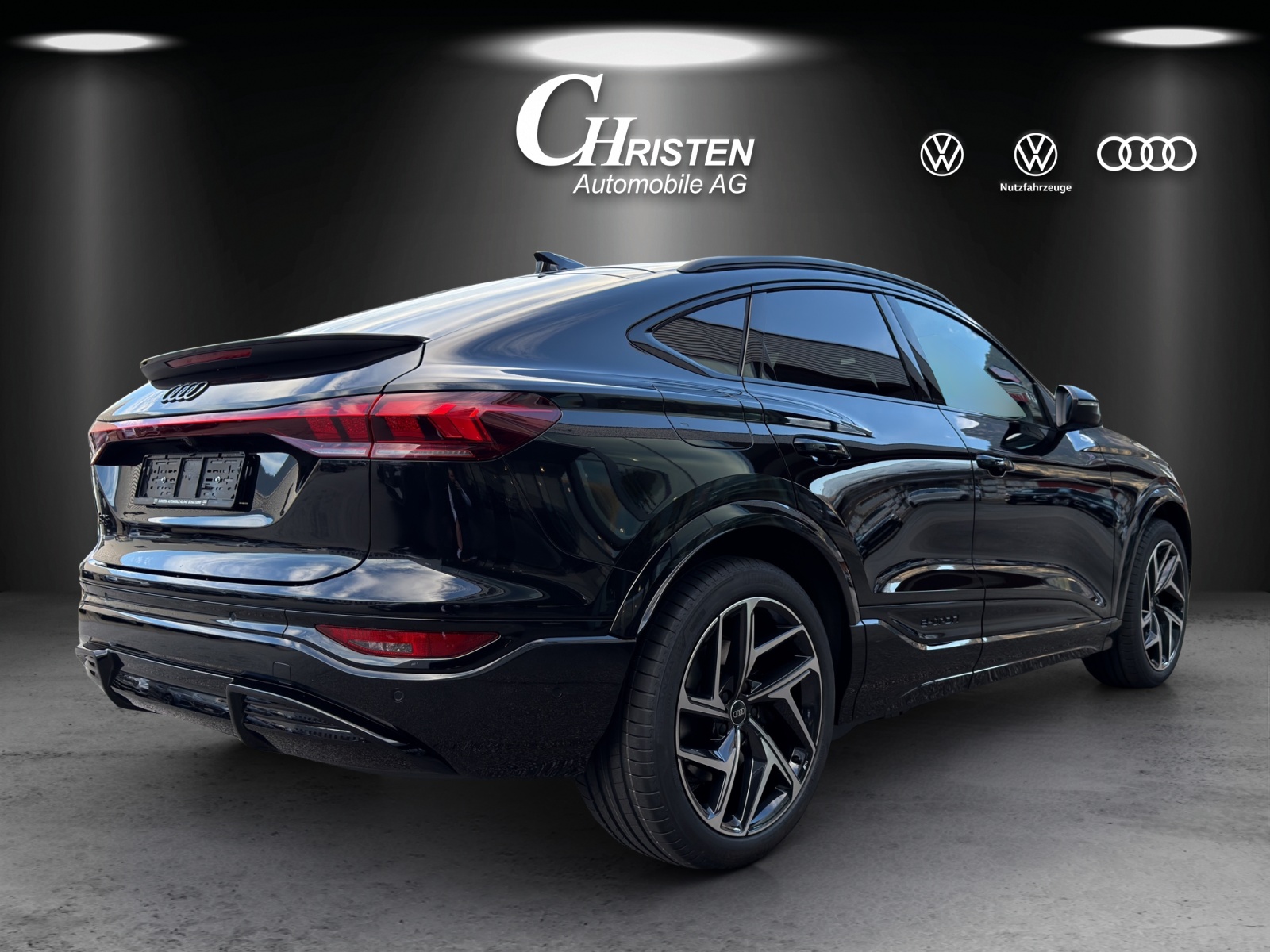 AUDI SQ6 Sportback e-tron quattro-image-5