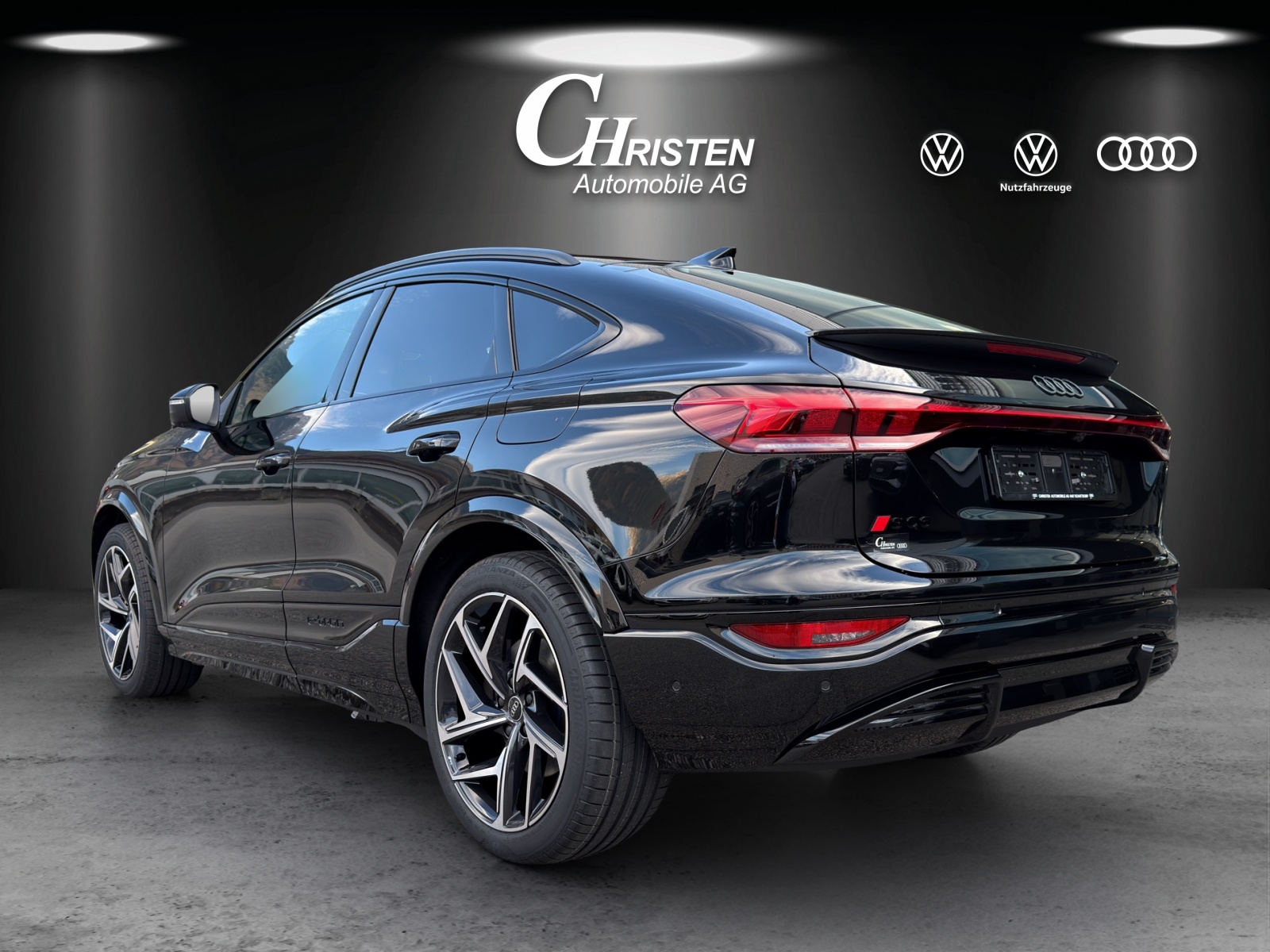 AUDI SQ6 Sportback e-tron quattro-showroom-element-3