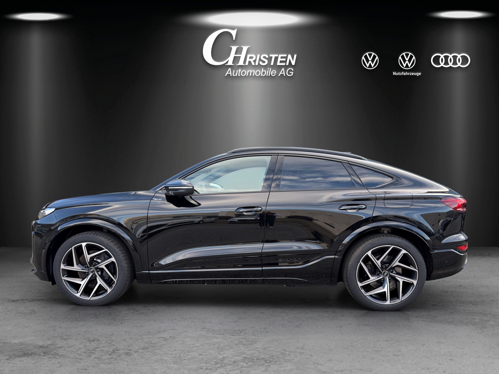 AUDI SQ6 Sportback e-tron quattro-showroom-element-1