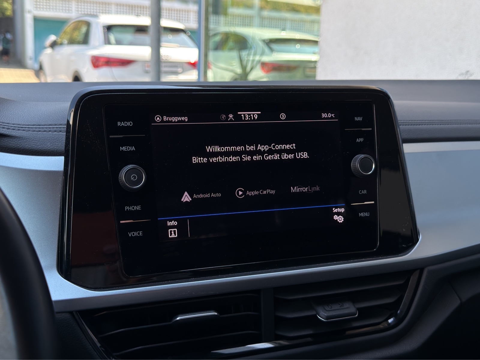 VW T-Roc 1.5 TSI EVO Life DSG-image-14