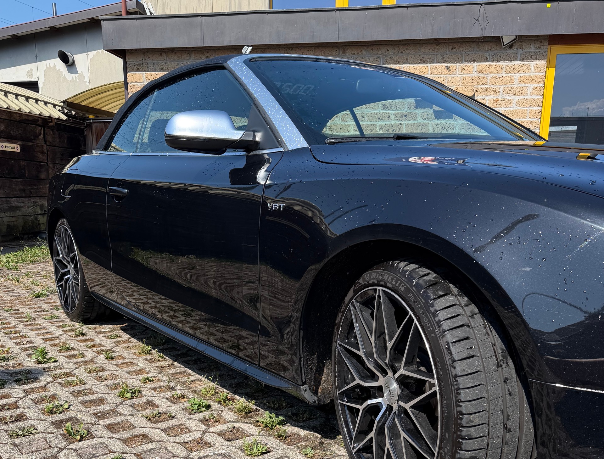 AUDI 3.0 V6 TFSI quattro S-Tronic-image-2