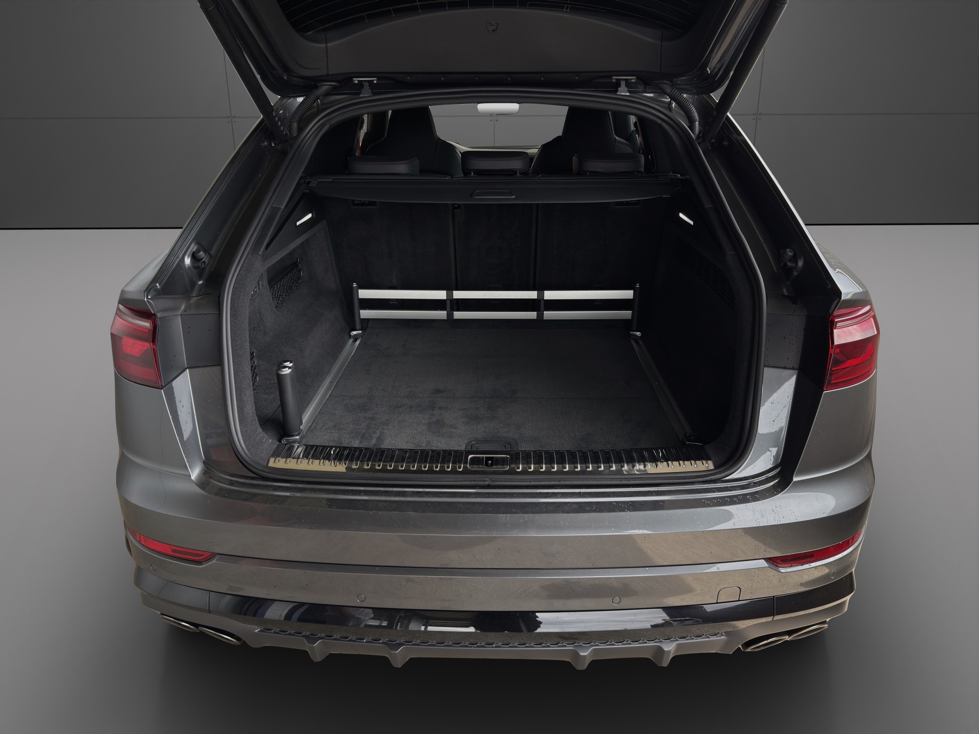 AUDI SQ8 SUV TFSI quattro tiptronic-image-4