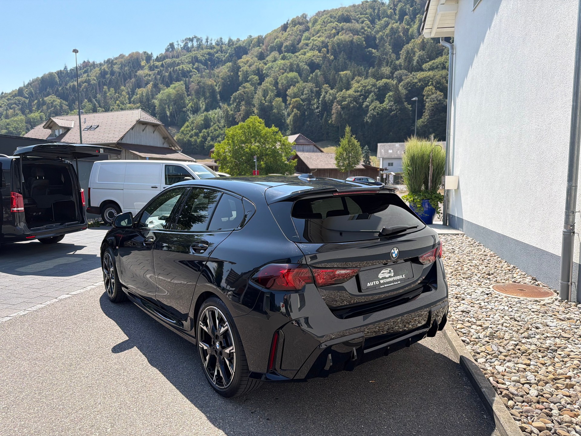 BMW 118d M Sport Pro Steptronic-image-13