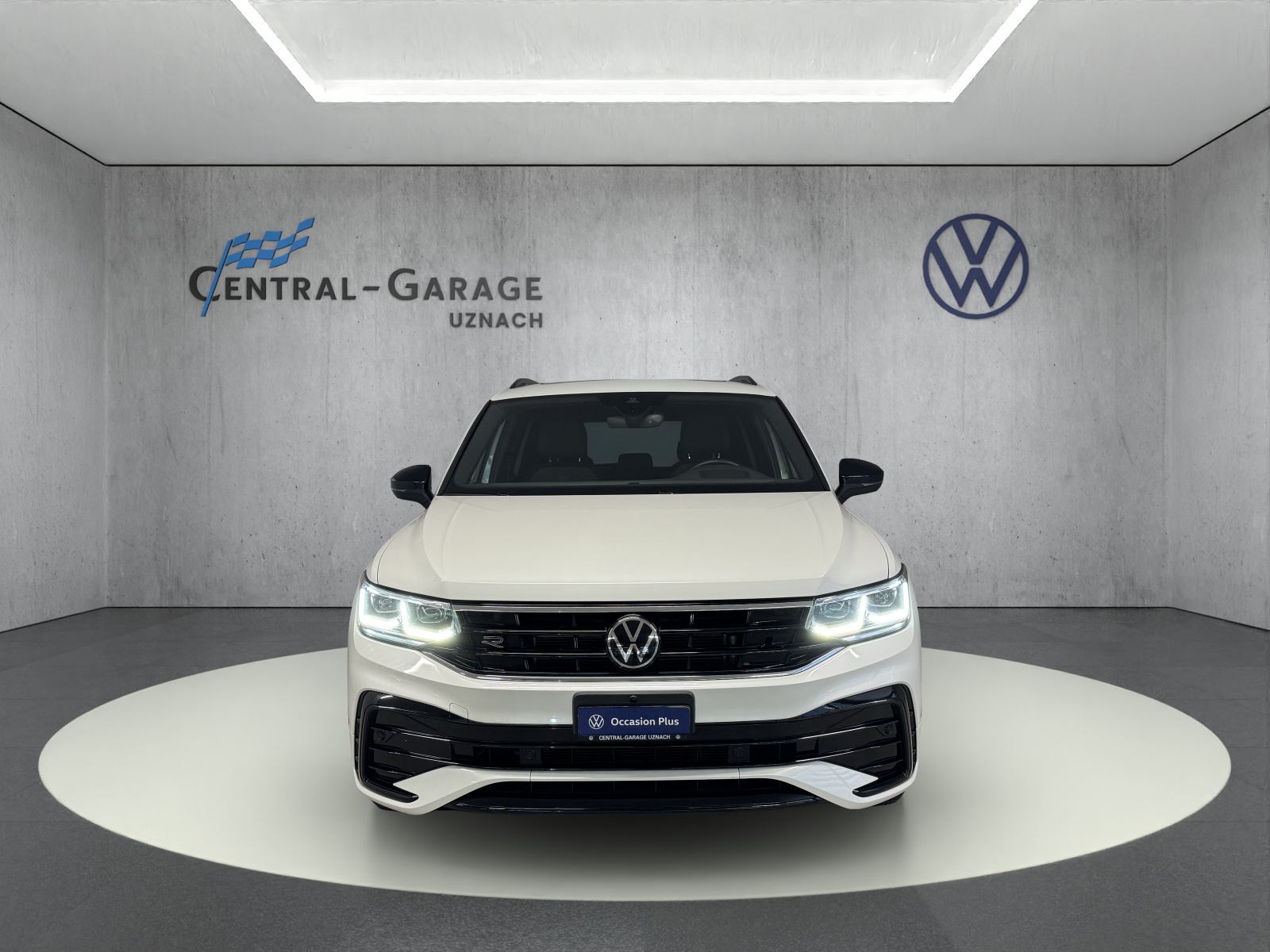 VW Tiguan 2.0TSI R-Line 4Motion DSG-showroom-element-1