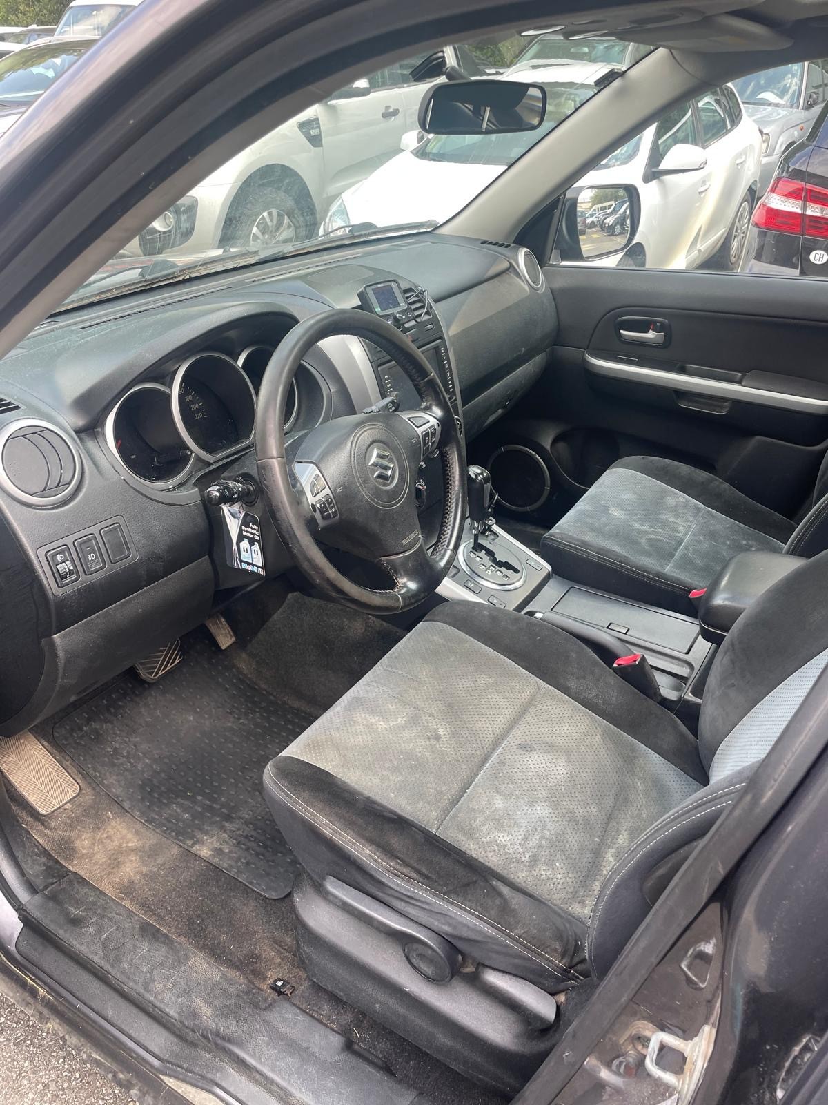 SUZUKI Grand Vitara 2.4 16V GL Top Automatic-image-12